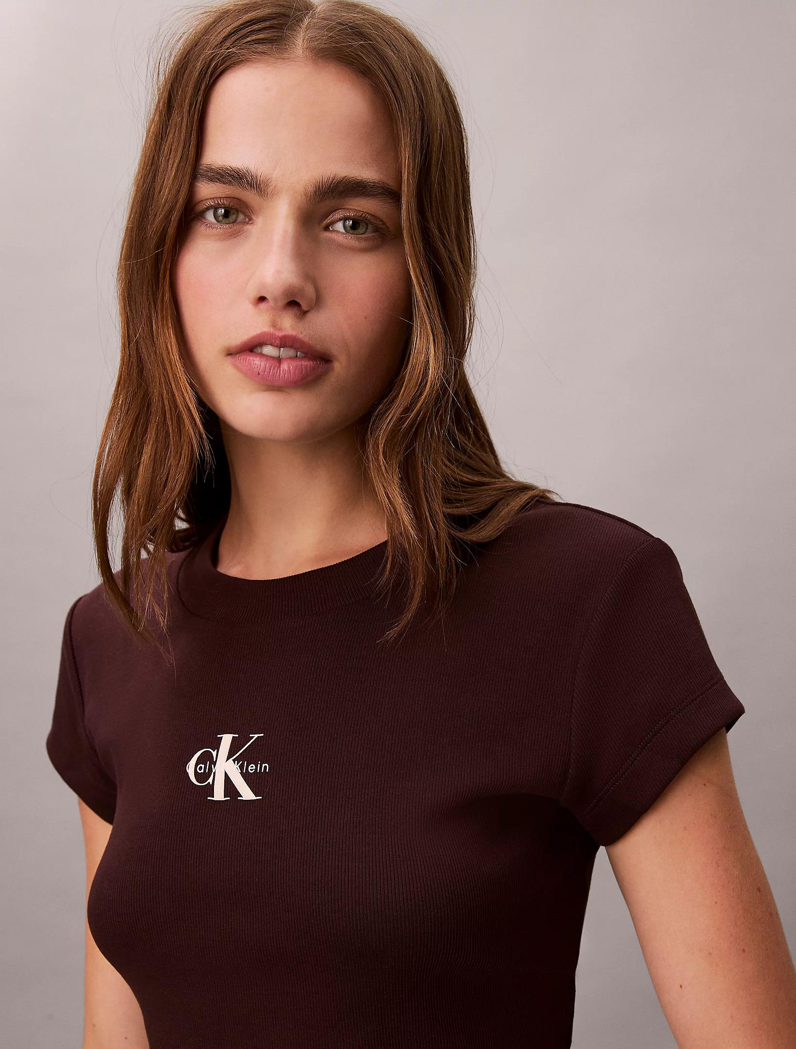Calvin Klein Calvin Klein Kadın Yuvarlak Yaka Kısa Kollu Kısa Mor T-Shirt LV047AB802-2E8