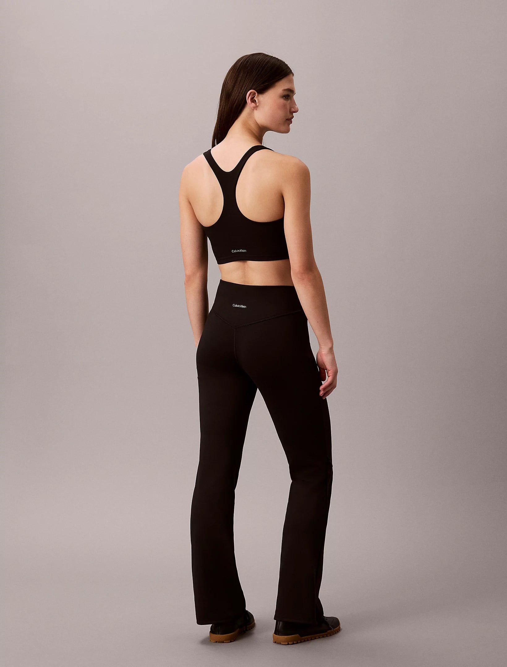 Calvin Klein Calvin Klein Kadın Yuvarlak Yaka Slim Fit Askılı Kısa Siyah Spor Büstiyer LVGWS6K348-UB1