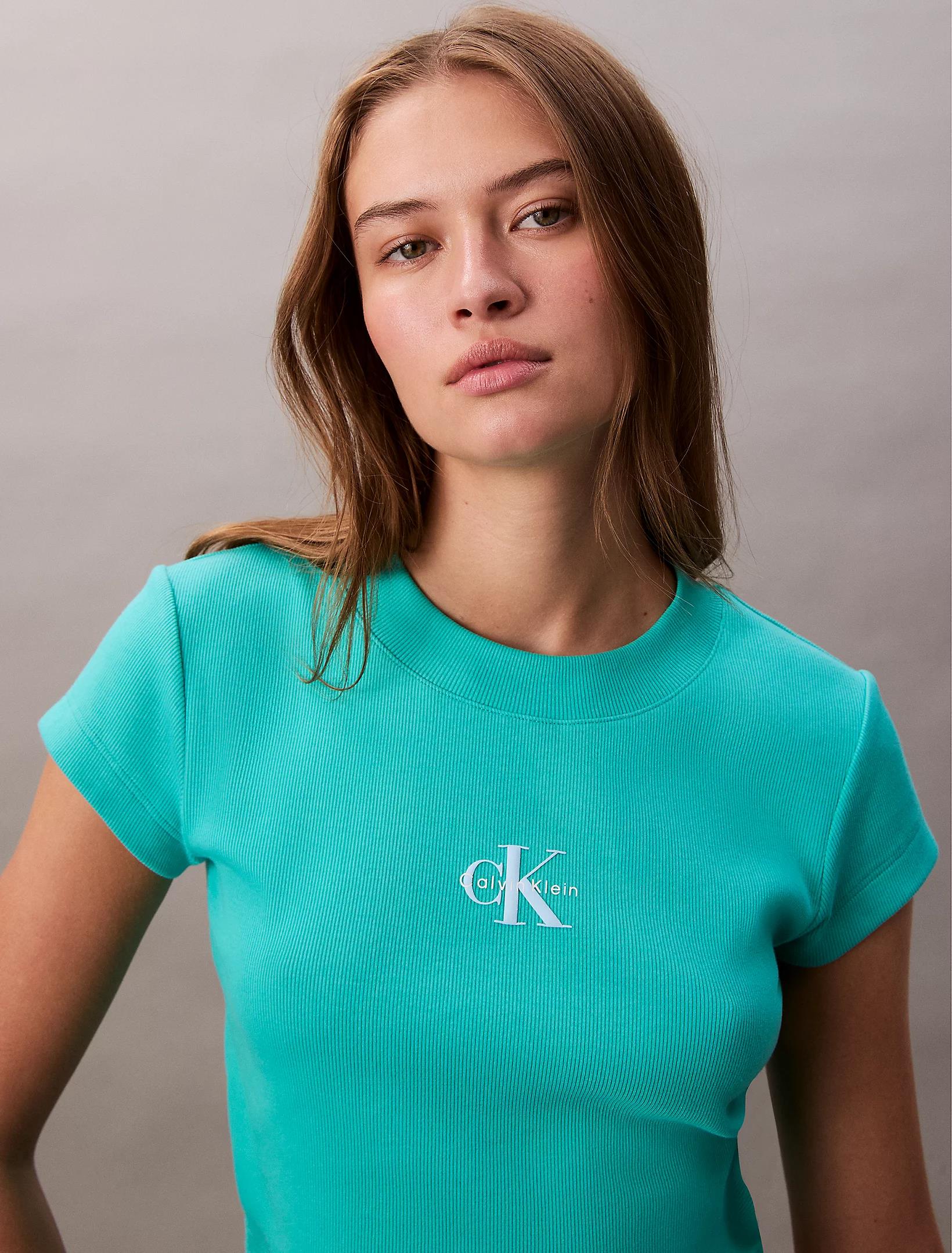 Calvin Klein Calvin Klein Kadın Yuvarlak Yaka Kısa Kollu Kısa Yeşil T-Shirt LV047AB802-XDZ
