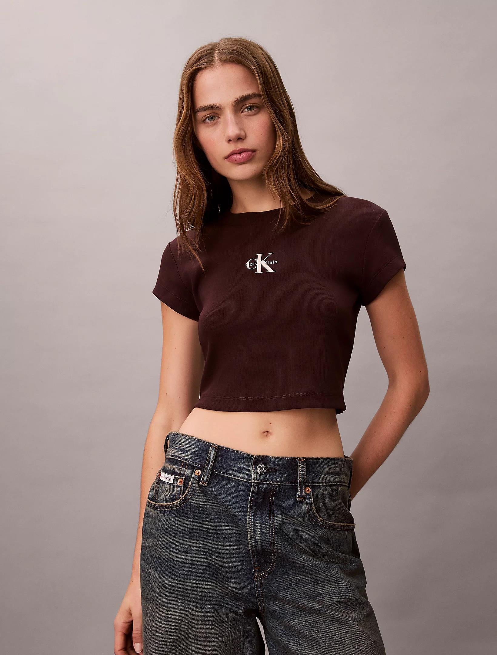 Calvin Klein Calvin Klein Kadın Yuvarlak Yaka Kısa Kollu Kısa Mor T-Shirt LV047AB802-2E8