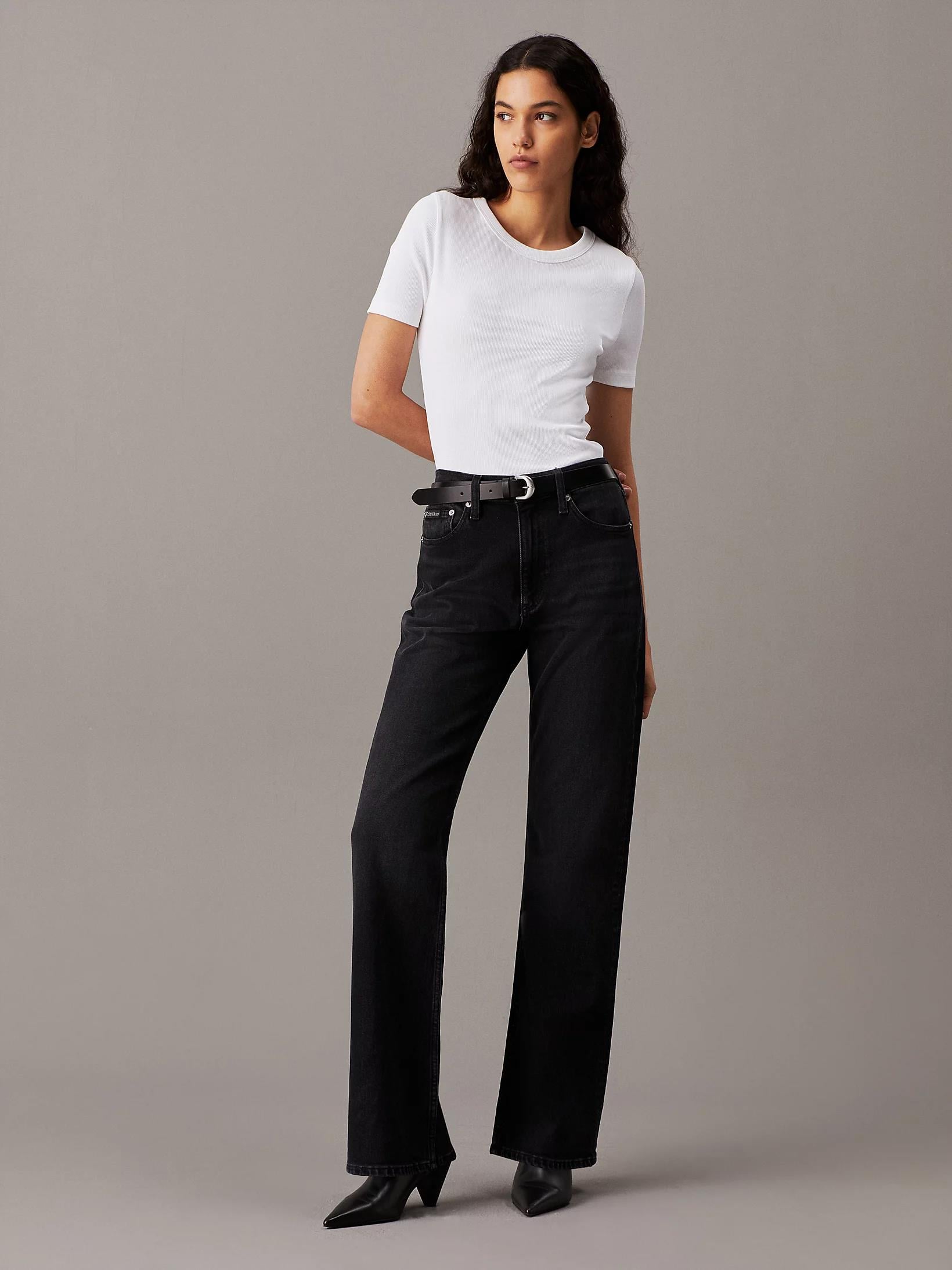 Calvin Klein Calvin Kleın Kadın Yuvarlak Yaka Slim Fit Marka Logolu Kısa Kollu Beyaz T-Shirt J20J224458-YAF