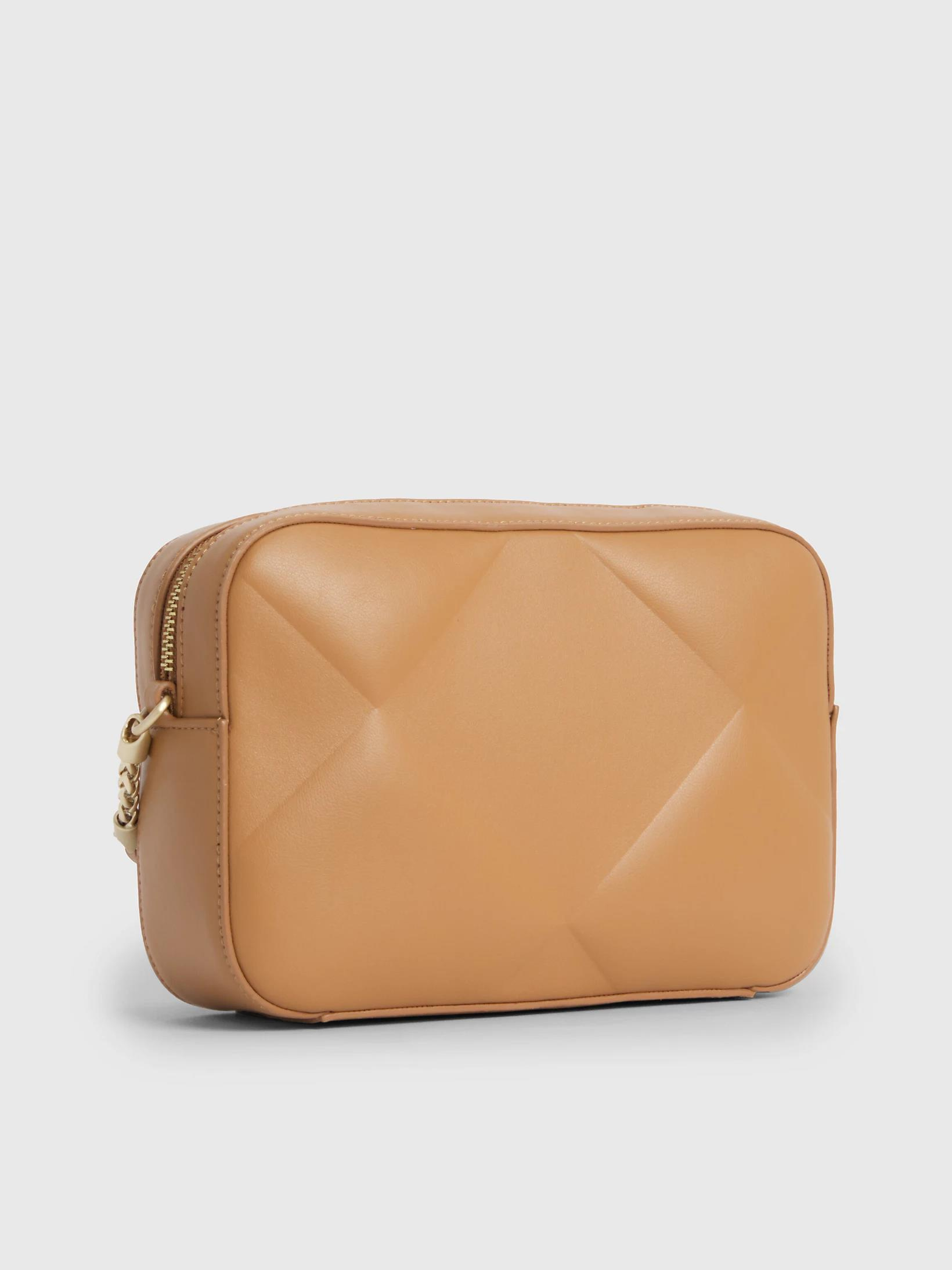 Calvin Klein Calvin Kleın Kadın Zincir Detaylı Omuz Askılı Kahverengi Omuz Çantası K60K610767-GA5