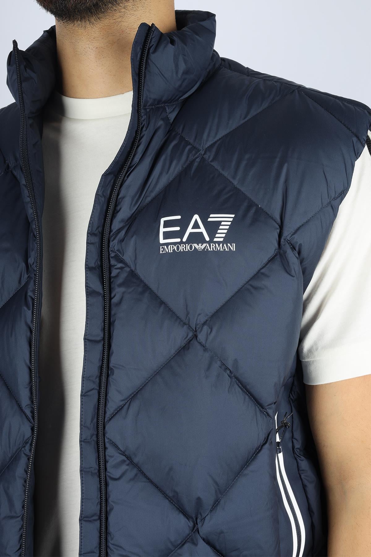 EA7 Ea7 Erkek Kolsuz Dik Yaka Şişme Fermuar Kapama Lacivert Yelek 7M001002 AF15923-UB102
