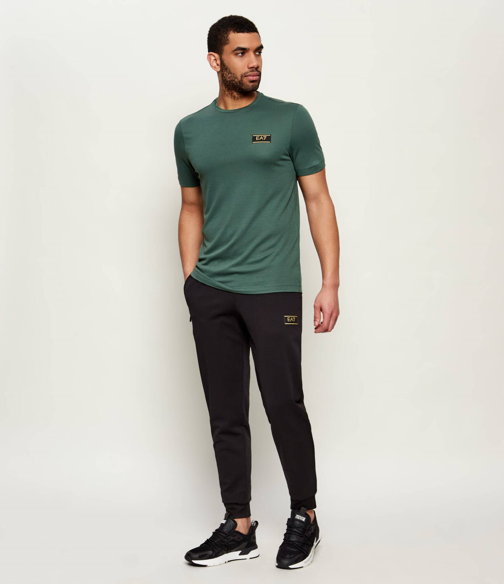 EA7 Ea7 Erkek Normal Kalıp Viskoz Karışımlı Kumaş Yuvarlak Yakalı Logo Etiketli Kısa Kollu Yeşil T-Shirt 7M001331 AF13739-U7260