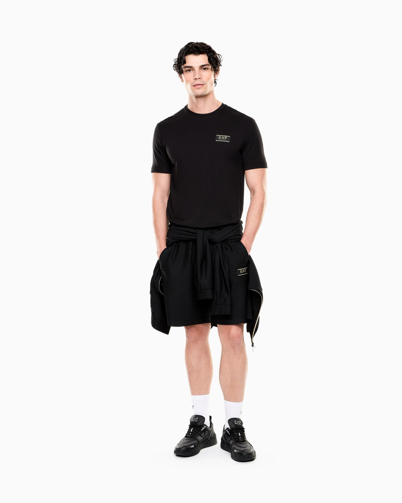EA7 Ea7 Erkek Normal Kalıp Viskoz Karışımlı Kumaş Yuvarlak Yakalı Logo Etiketli Kısa Kollu Siyah T-Shirt 7M001331 AF13739-UC001
