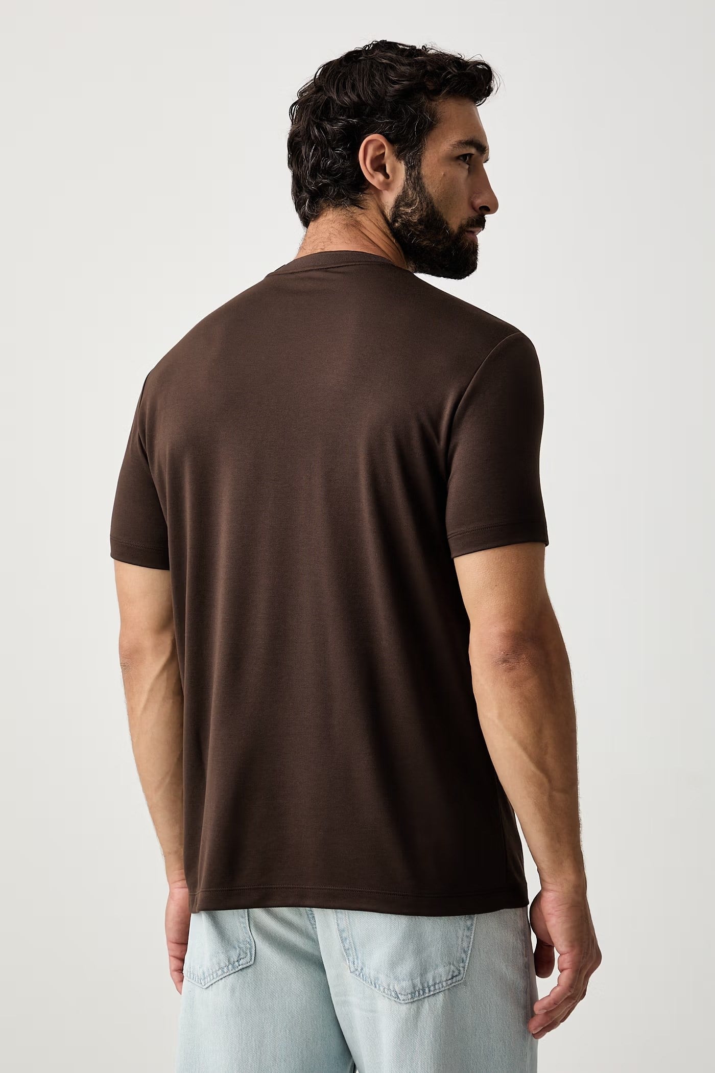 EA7 Ea7 Erkek Normal Kalıp Yumuşak Dokuma Kumaşlı Plaka Logolu Kısa Kollu Kahverengi T-Shirt 7M002096 AF13862-U6027