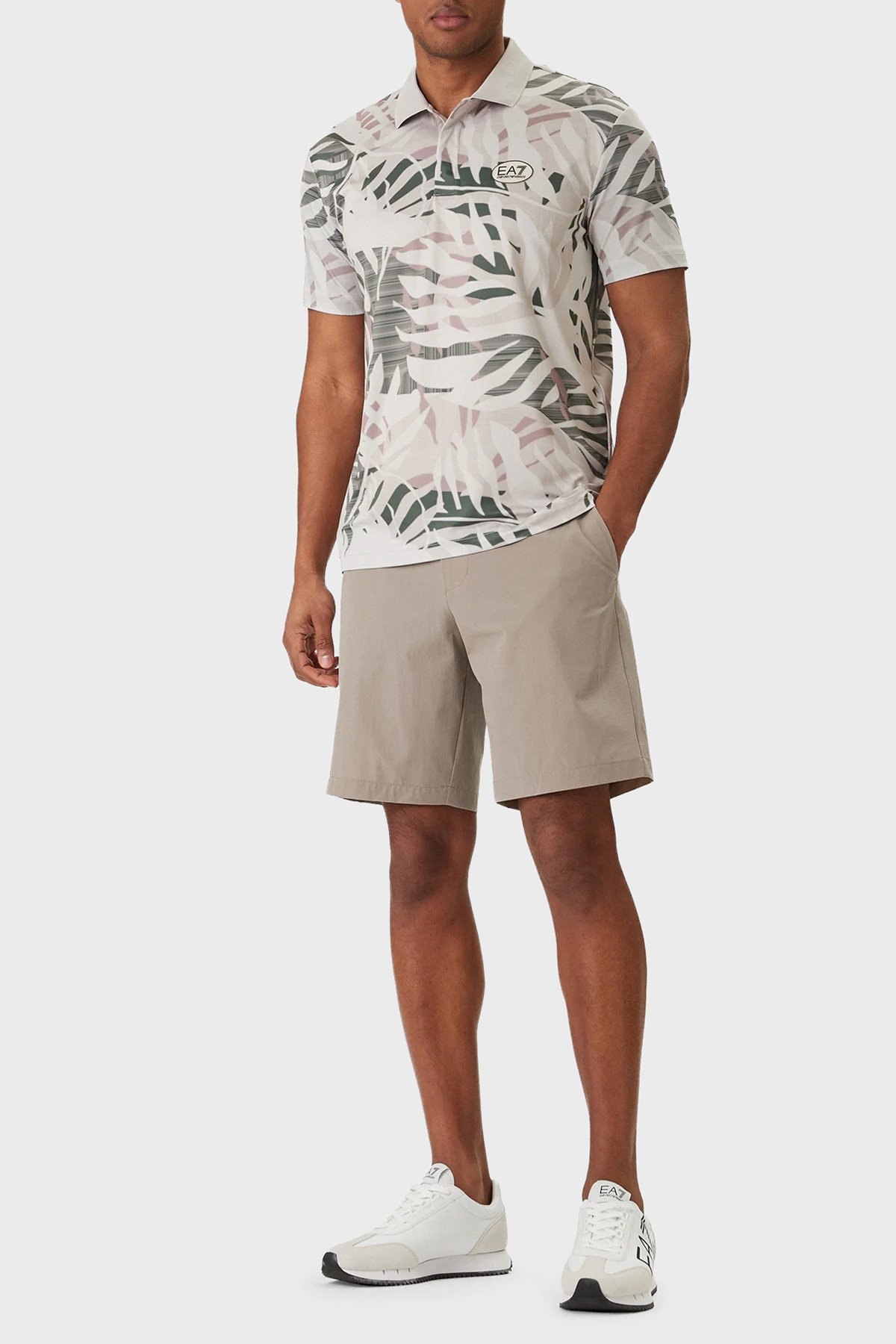 EA7 Ea7 Erkek Slim Fit Teknik Kumaşlı Bej Şort 7M000194 AF14589-U6167
