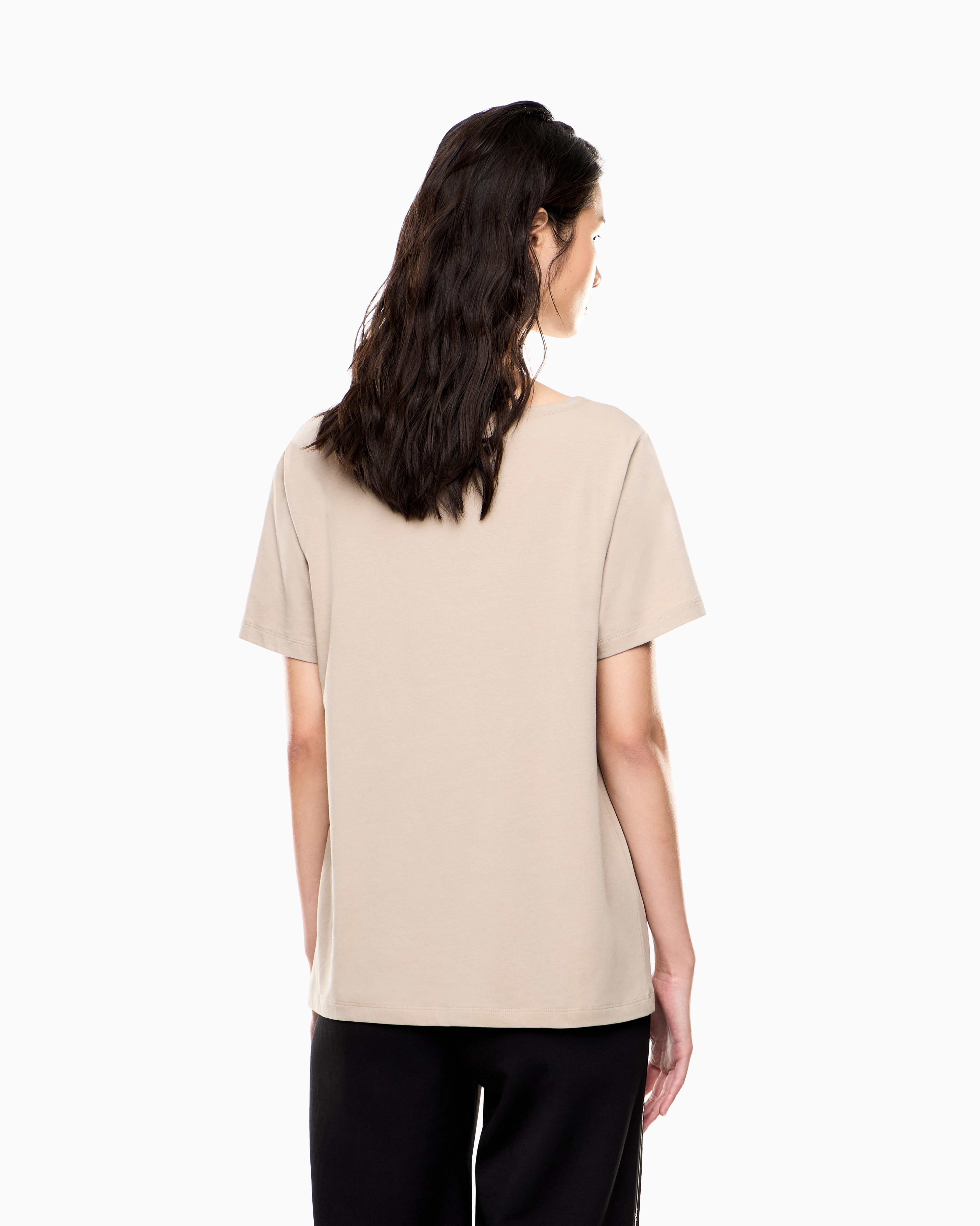 EA7 Ea7 Kadın Göğüste Taş Detaylı Logo Desenli Pamuklu Yuvarlak Yakalı Kısa Kollu Bej T-Shirt 7W001098 AF14880-U6225