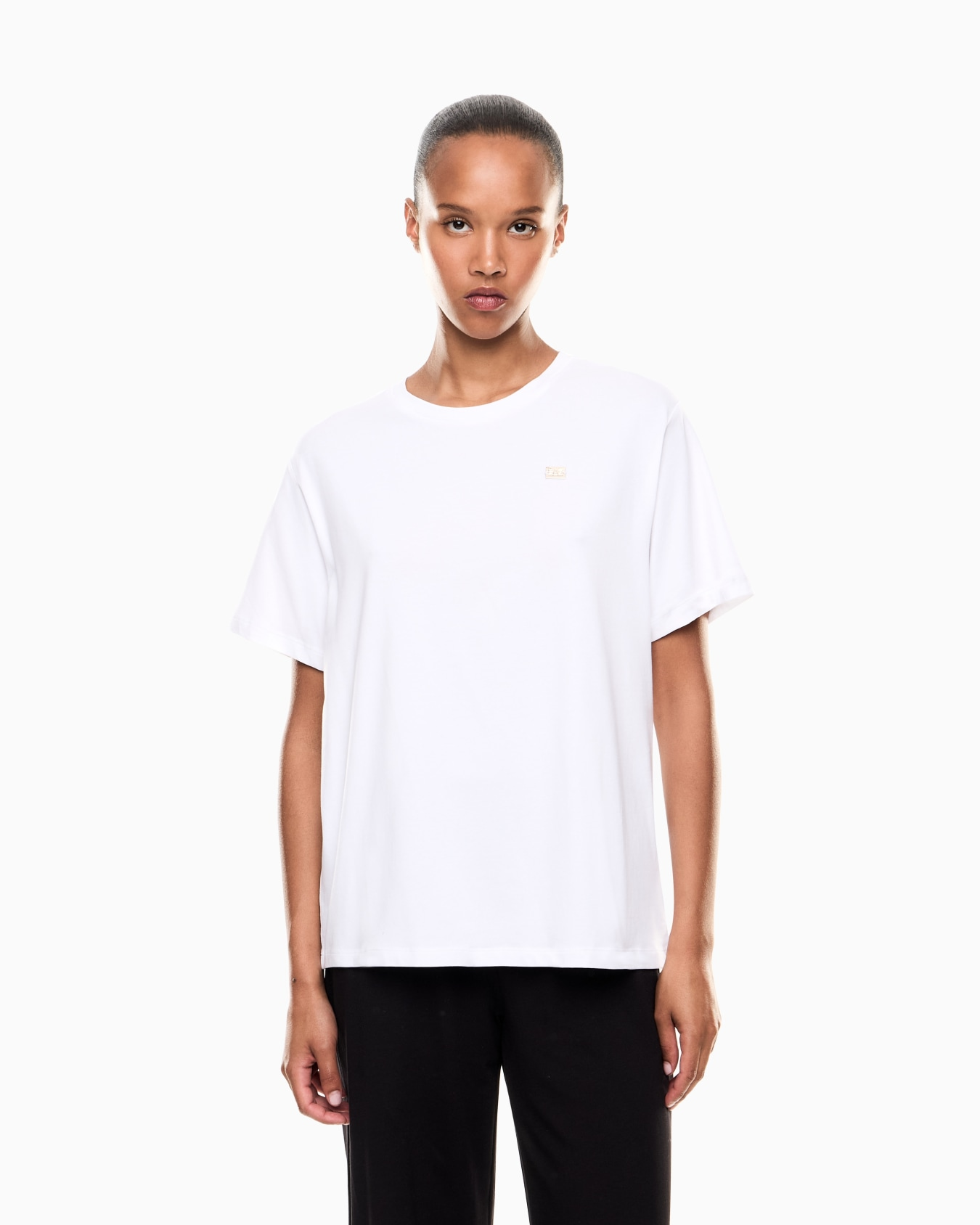 EA7 Ea7 Kadın Normal Kalıp Pamuklu Yuvarlak Yakalı Metalik Logo Detaylı Kısa Kollu Beyaz T-Shirt 7W000455 AF10373-U0002