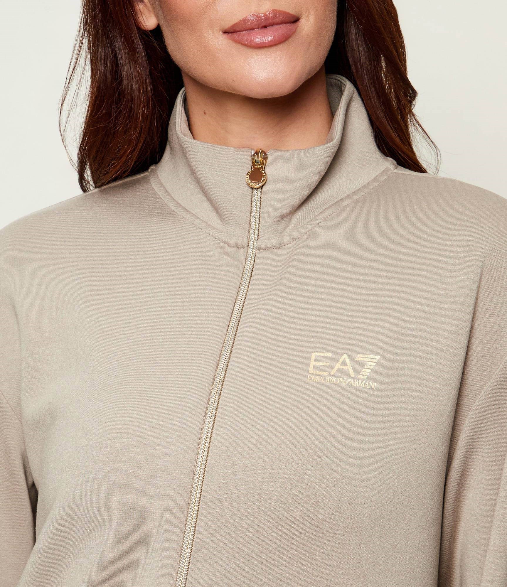 EA7 Ea7 Kadın Normal Kesim Sırtında Taş Desenli EA7 İşlemeli Dik Yaka Uzun Kollu Bej Sweatshirt 7W001487 AF24375-U6225