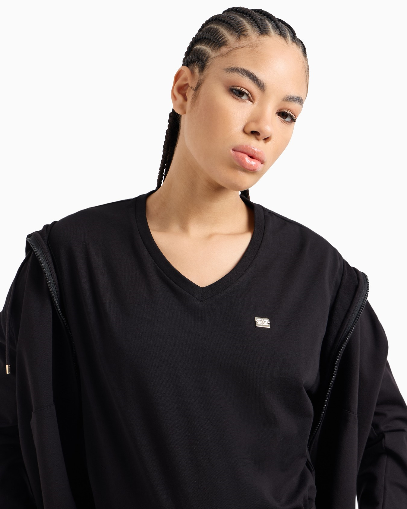 EA7 Ea7 Kadın Regular Fit Esnek Pamuklu Metalik Logo Detaylı V Yakalı Kısa Kollu Siyah T-Shirt 7W000029 AF10373-UC001