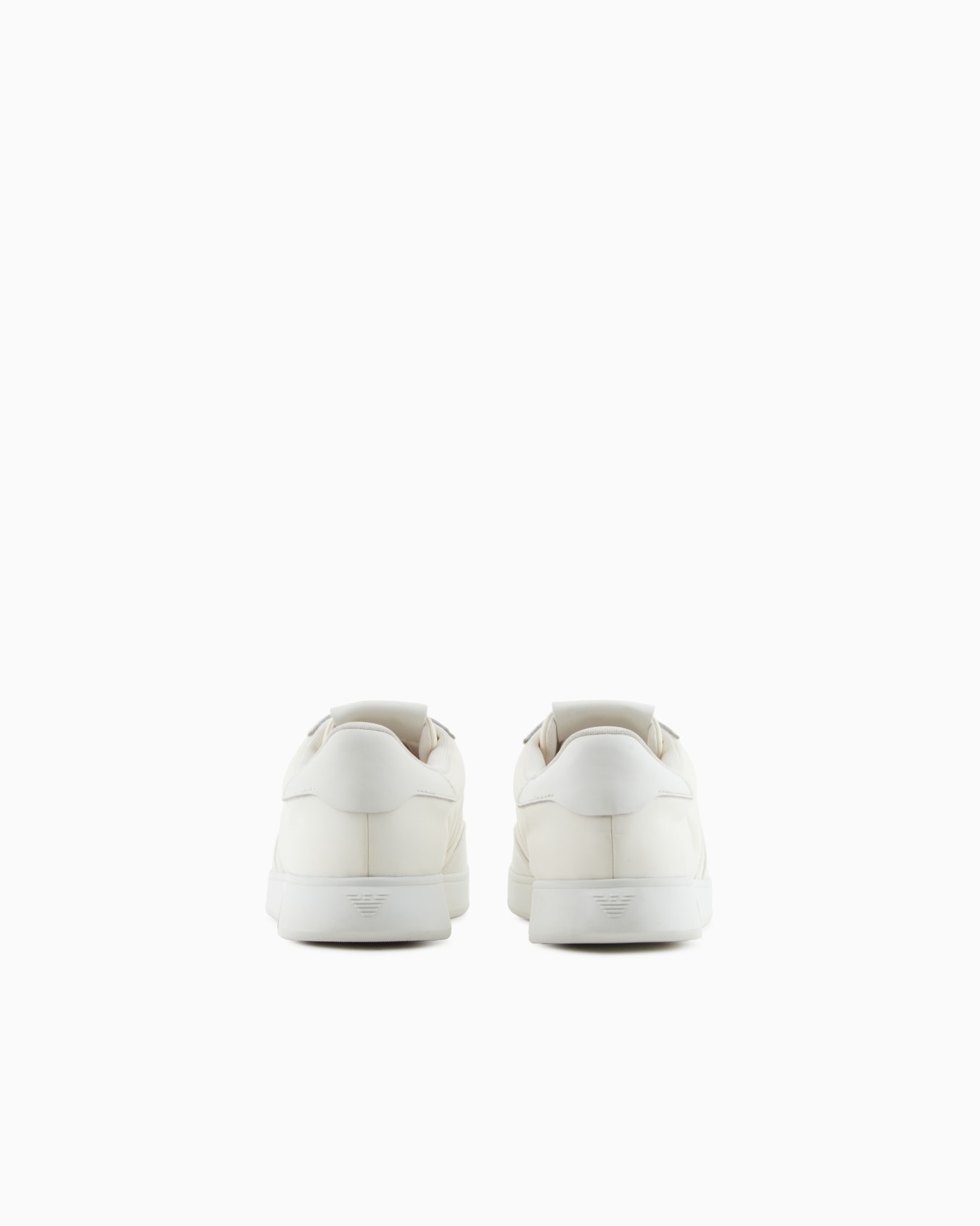 Emporio Armani Emporıo Armani Erkek Bağcıklı Bağlama Yuvarlak Burun Deri Rahat Taban Beyaz Sneaker EM003062 AF18210-U0011