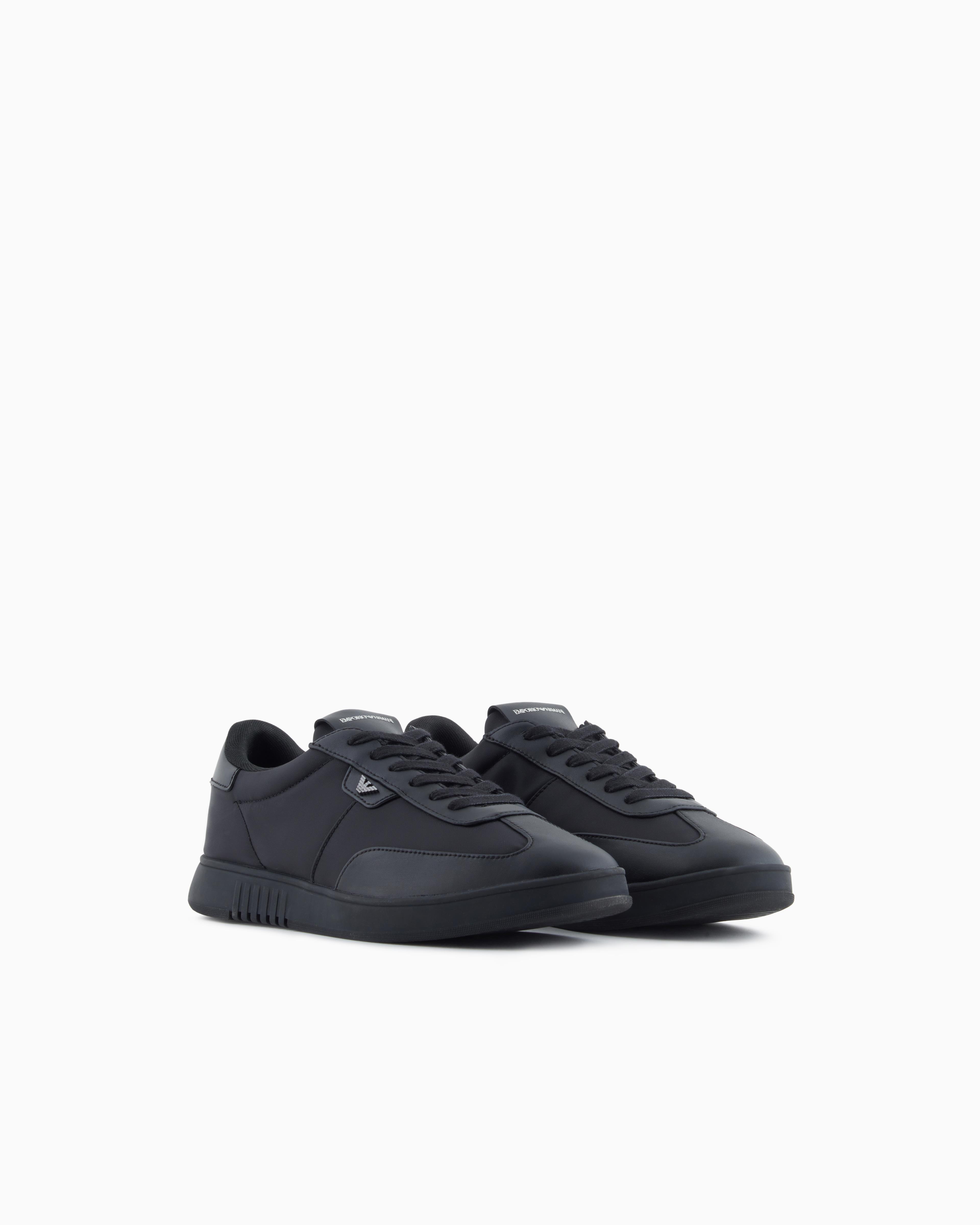 EMPORIO ARMANI Emporıo Armani Erkek Bağcıklı Bağlama Yuvarlak Burun Deri Rahat Taban Siyah Sneaker EM003062 AF18210-UC001