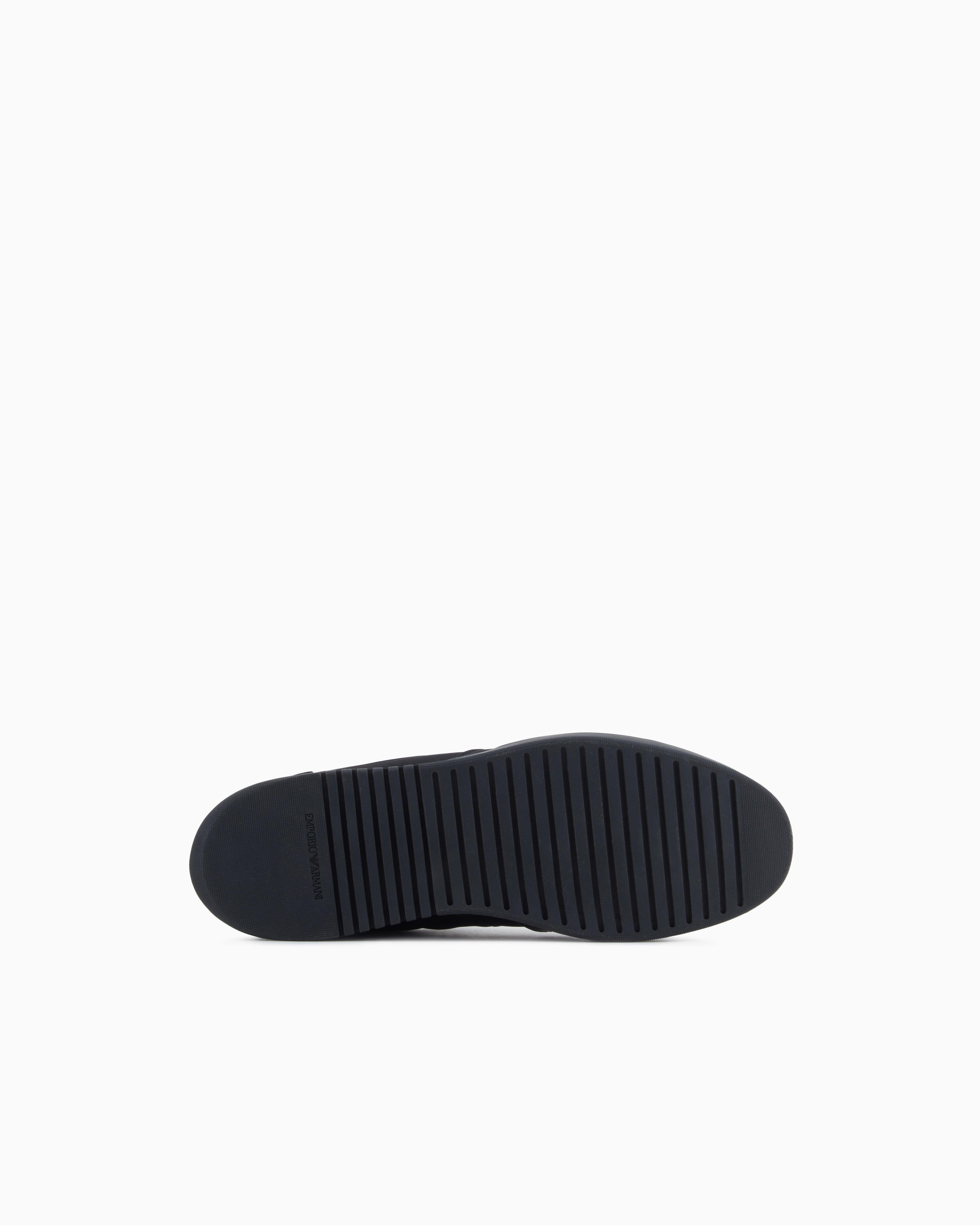 EMPORIO ARMANI Emporıo Armani Erkek Bağcıklı Bağlama Yuvarlak Burun Deri Rahat Taban Siyah Sneaker EM003062 AF18210-UC001