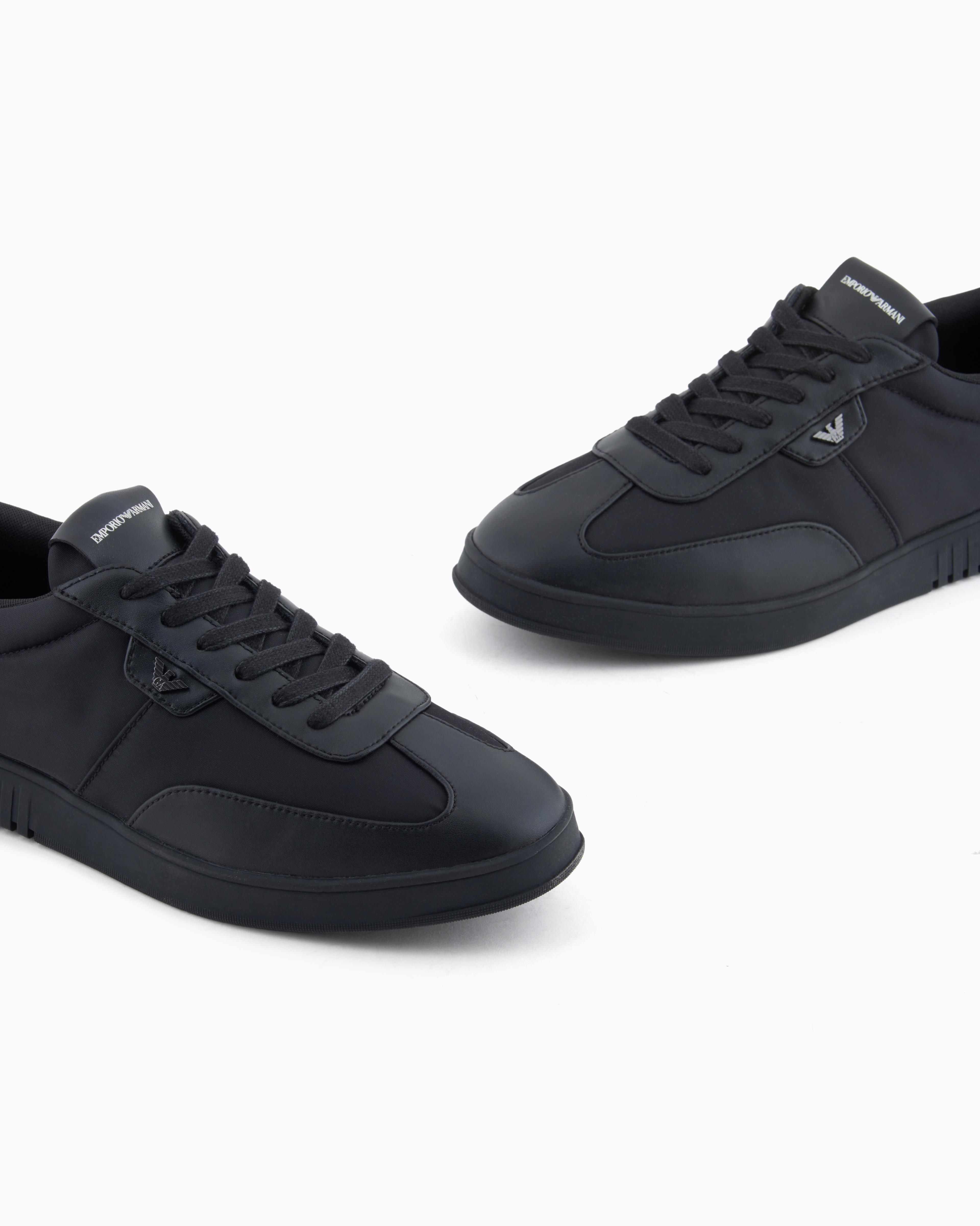 EMPORIO ARMANI Emporıo Armani Erkek Bağcıklı Bağlama Yuvarlak Burun Deri Rahat Taban Siyah Sneaker EM003062 AF18210-UC001