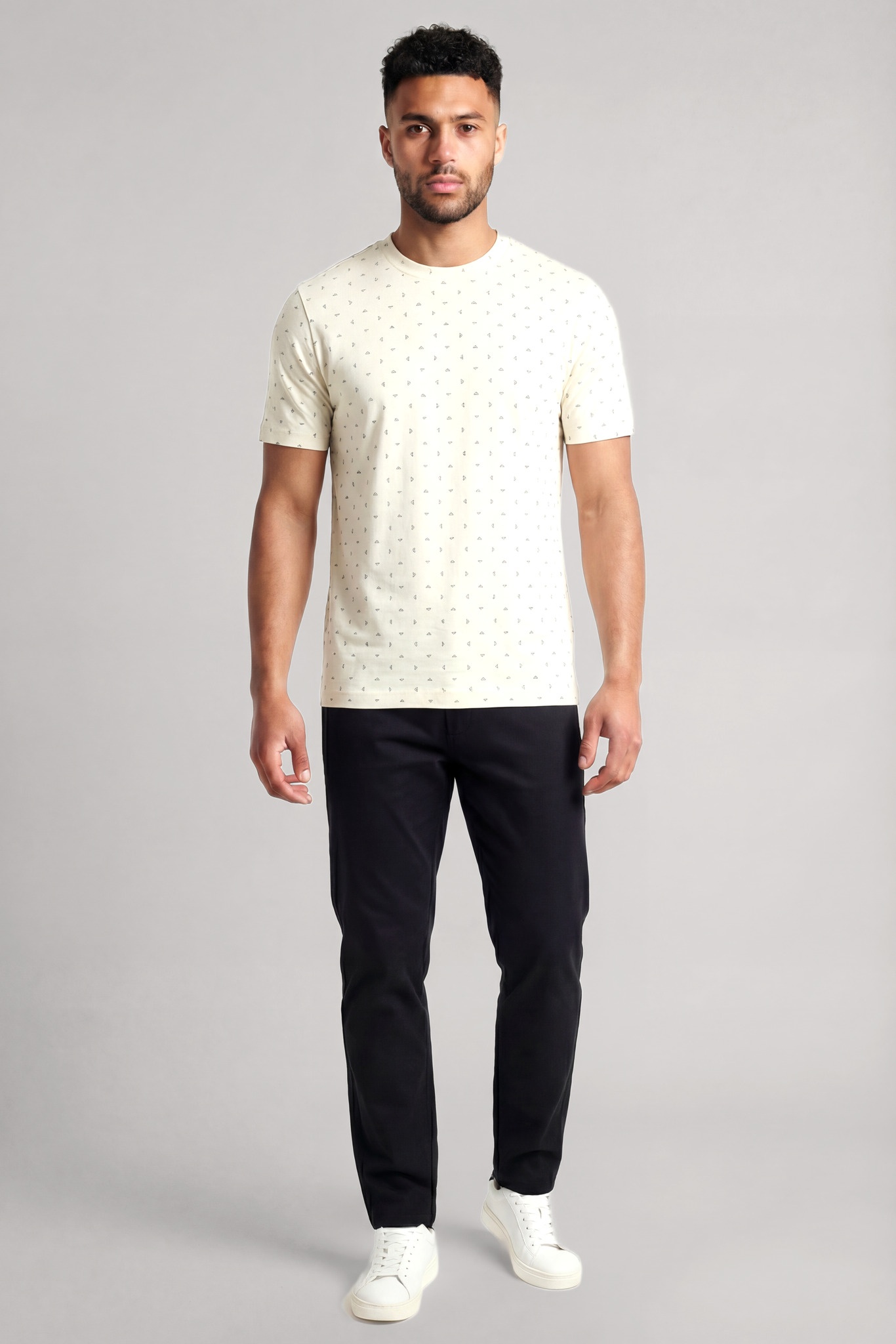 Emporio Armani Emporıo Armani Erkek Desenli Bisiklet Yaka Kısa Kol F1198 T-Shirt EM005270 AF24857-F1198