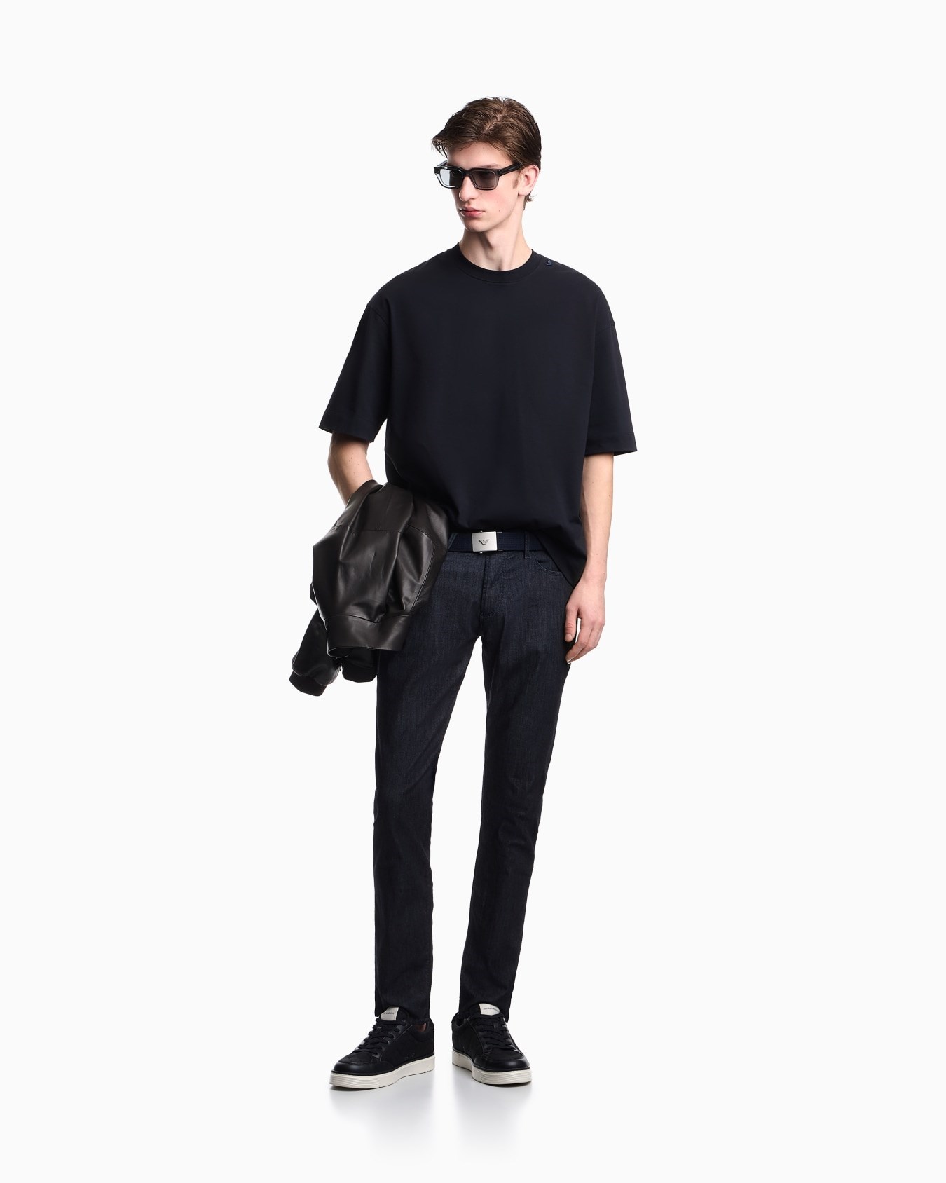 Emporio Armani Emporıo Armani Erkek Dokuma Kumaş  Normal Bel  Düz Model Mavi Jeans EM000121 AF22814-MB001