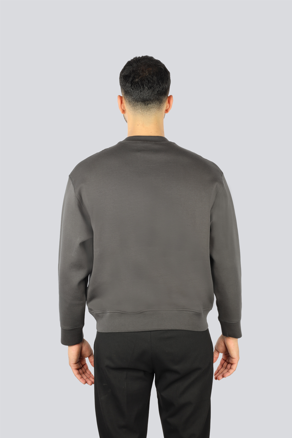 Emporio Armani Emporıo Armani Erkek Dokuma Kumaş Regular Fit Yuvarlak Yaka Uzun Kollu Siyah Sweatshirt EM001126 AF10013-U8168