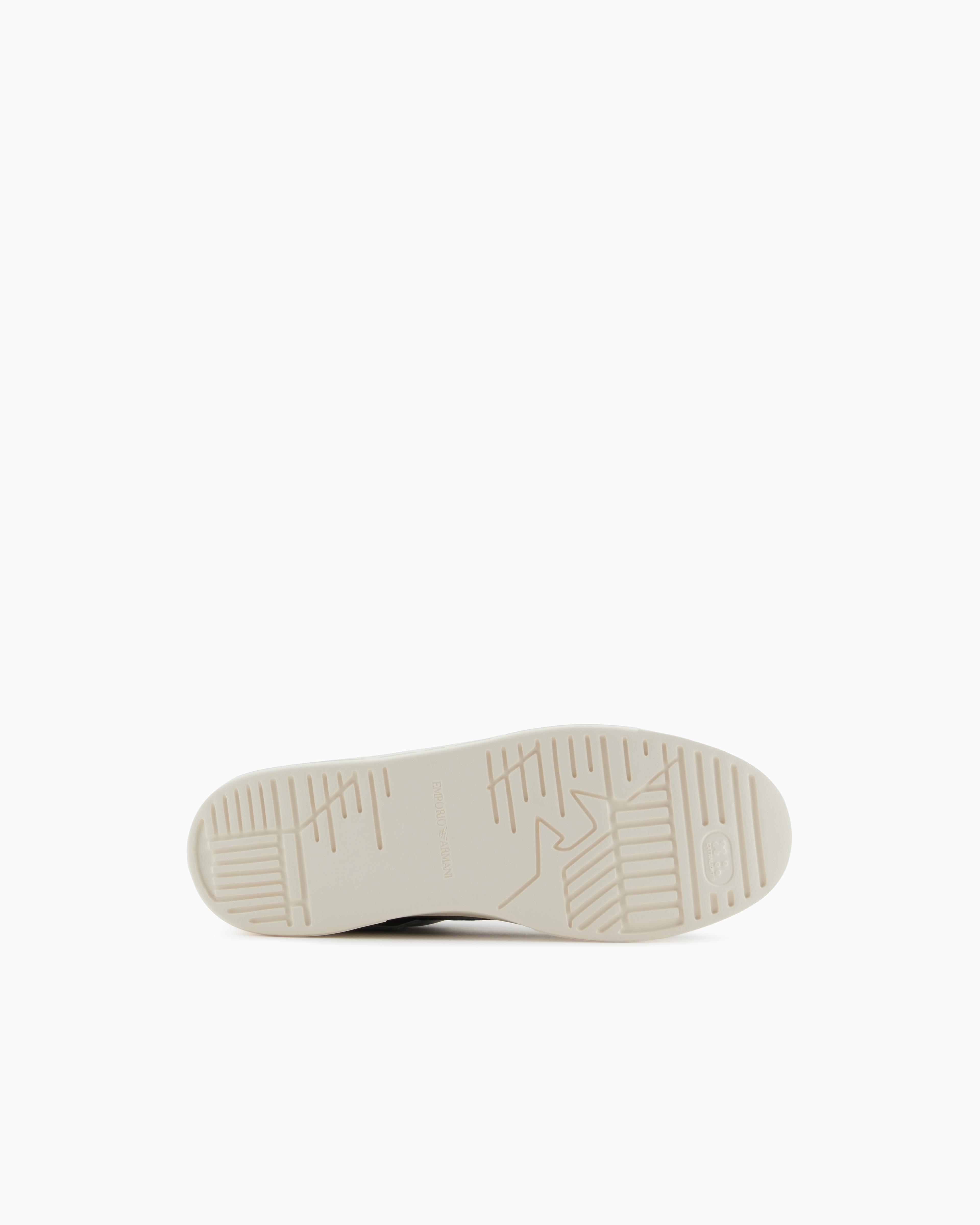 EMPORIO ARMANI Emporıo Armani Erkek Düz Taban Kırmızı İşaret Ve Kalp Desenli Siyah Sneaker X4X688 XR333-U566