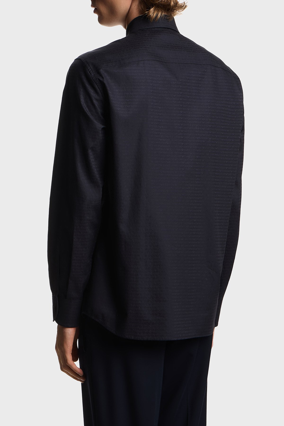 Emporio Armani Emporıo Armani Erkek İpek Karışımlı Regular Fit Gömlek Yaka Lacivert Gömlek EM001537 AF18123-FB319