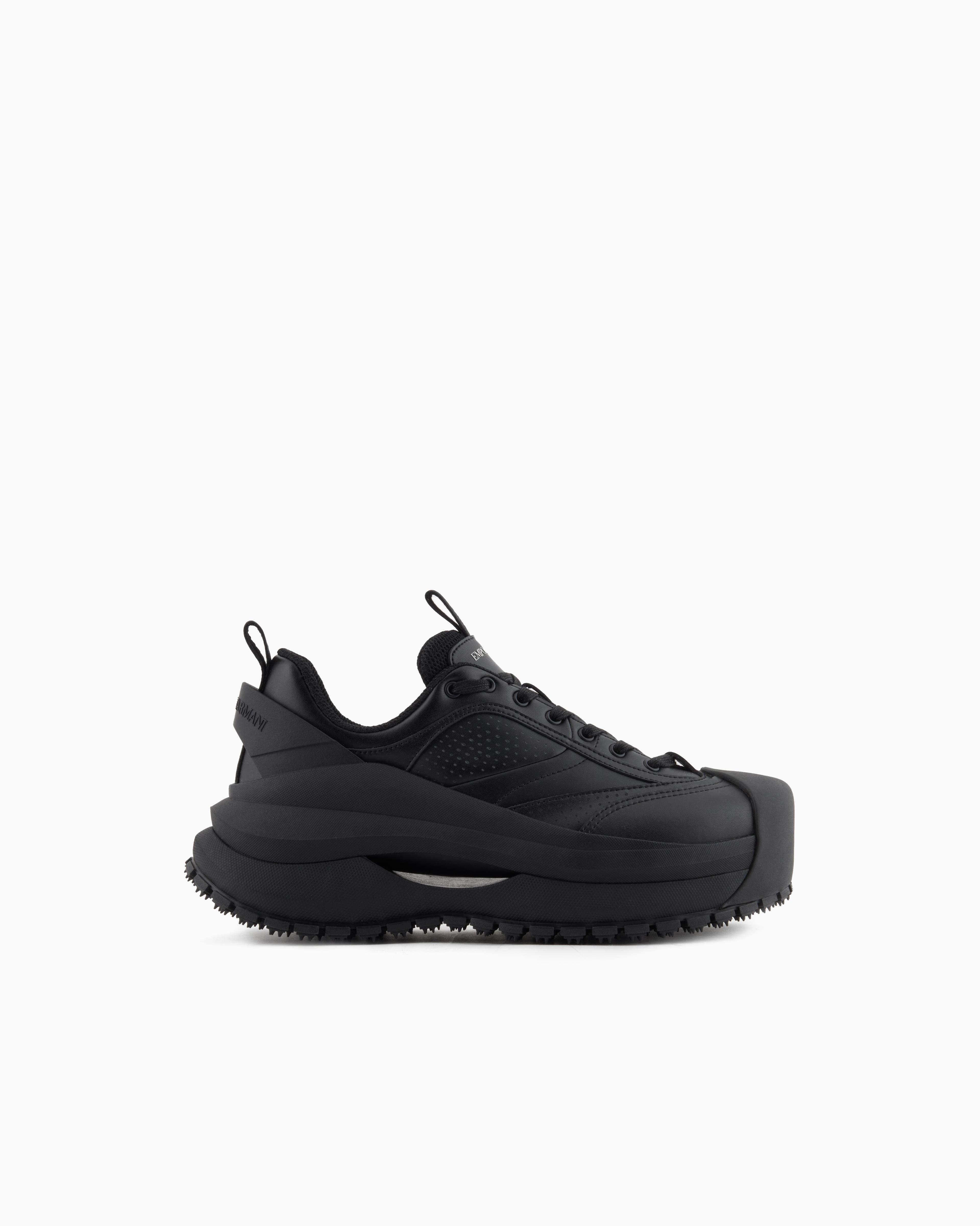 EMPORIO ARMANI Emporıo Armani Erkek Kalın Taban Bağcıklı Taban Arkası Marka Yazı Desenli Siyah Sneaker EM003035 AF18226-MC105