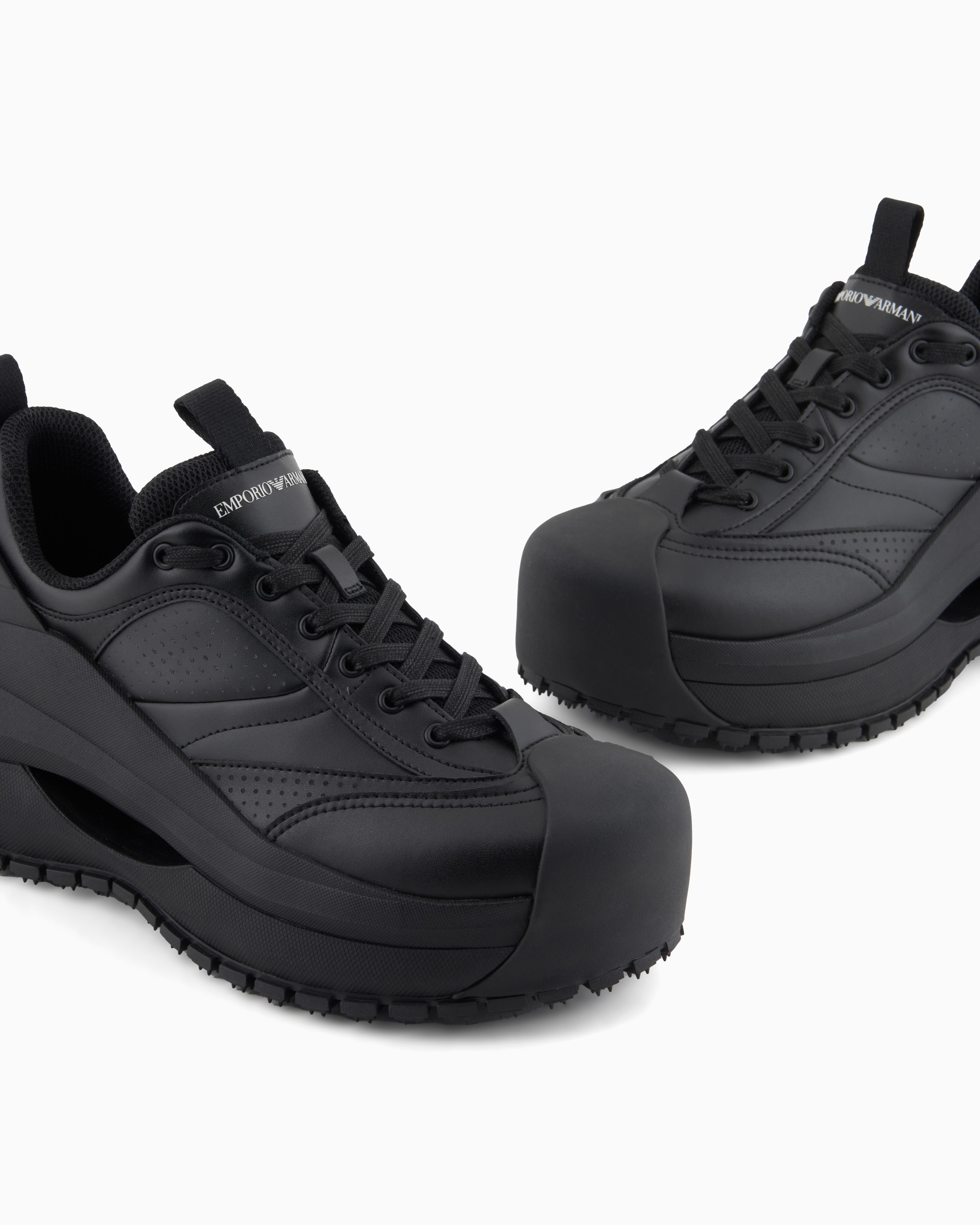 EMPORIO ARMANI Emporıo Armani Erkek Kalın Taban Bağcıklı Taban Arkası Marka Yazı Desenli Siyah Sneaker EM003035 AF18226-MC105