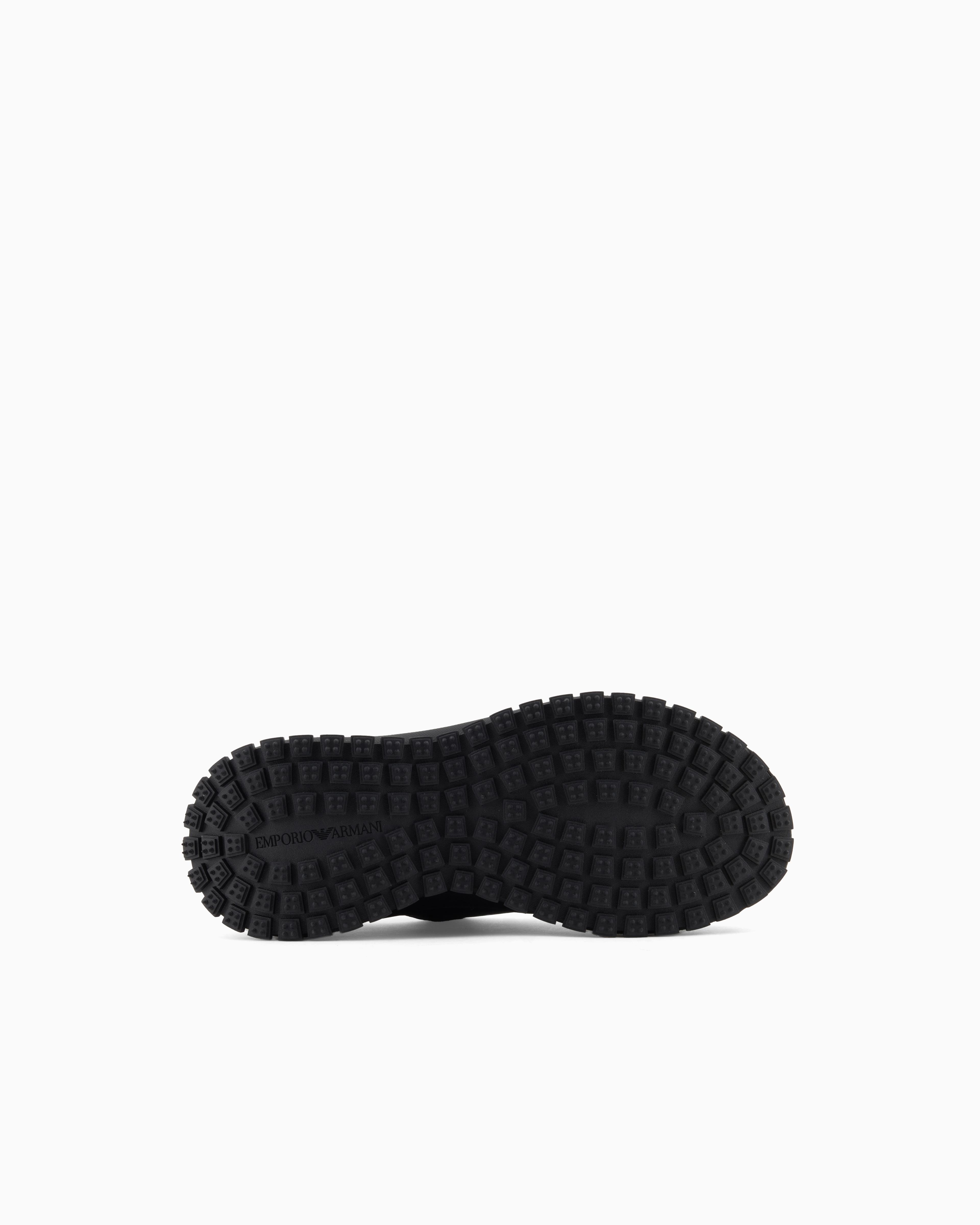 EMPORIO ARMANI Emporıo Armani Erkek Kalın Taban Bağcıklı Taban Arkası Marka Yazı Desenli Siyah Sneaker EM003035 AF18226-MC105