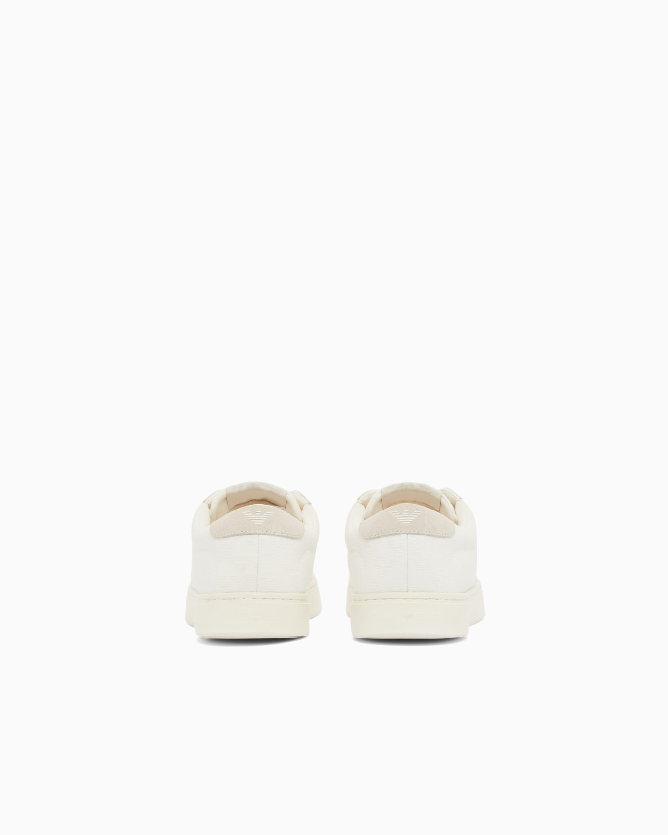 Emporio Armani Emporıo Armani Erkek Kalın ve Rahat Tabanlı Nefes Alabilen Tasarımlı Düşük Bilekli Beyaz Sneaker EM004782 AF23199-M0172