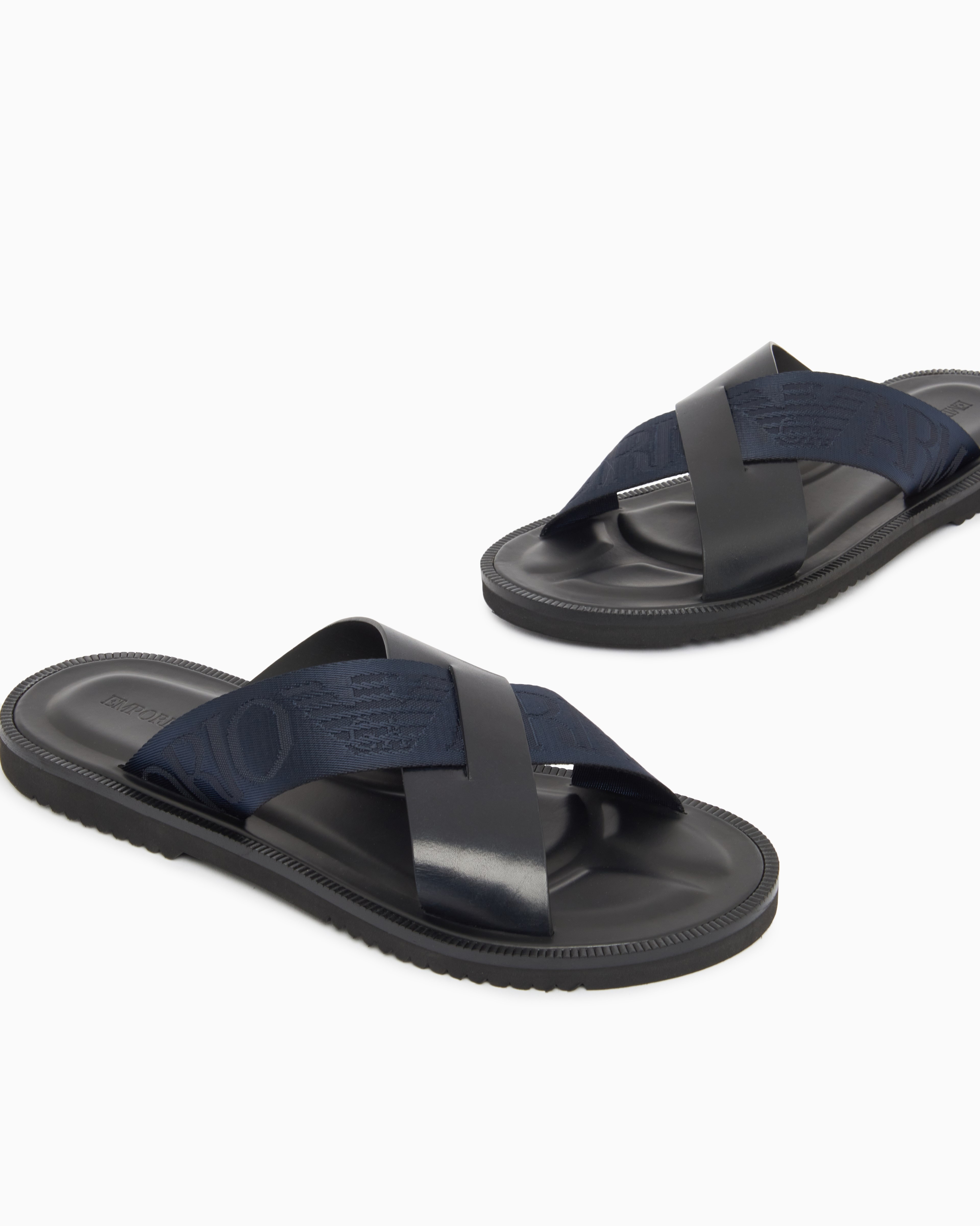 Emporio Armani Emporıo Armani Erkek Logolu Çapraz Bantlı Deri Lacivert Terlik X4P124 XN787-MB007