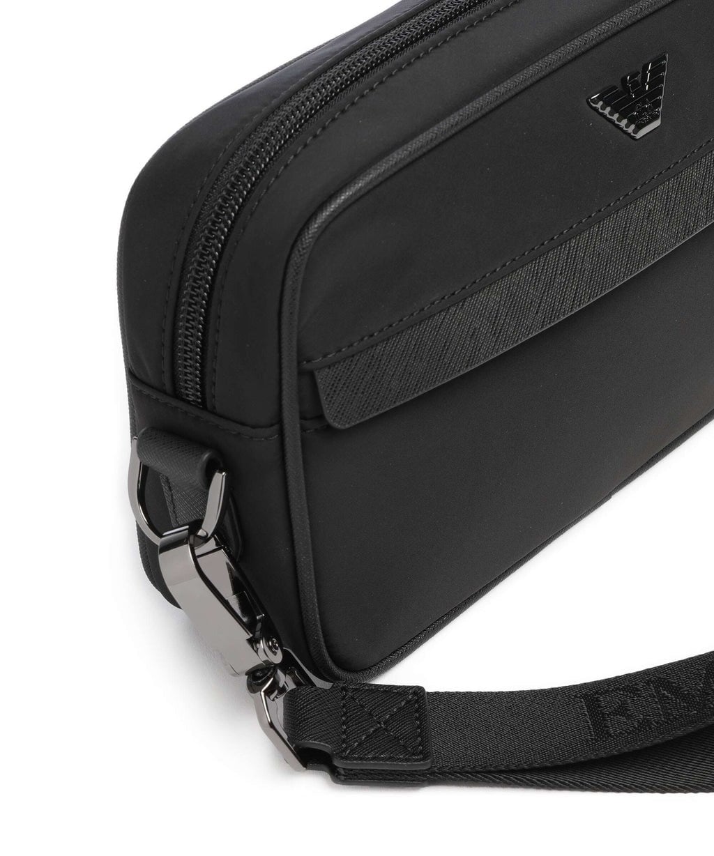 Emporio Armani Emporıo Armani Erkek Metalik Armani Kartal Logolu Fermuarlı Ön ve Arka Cepli Siyah El Çantası EM001811 AF28784-UC001