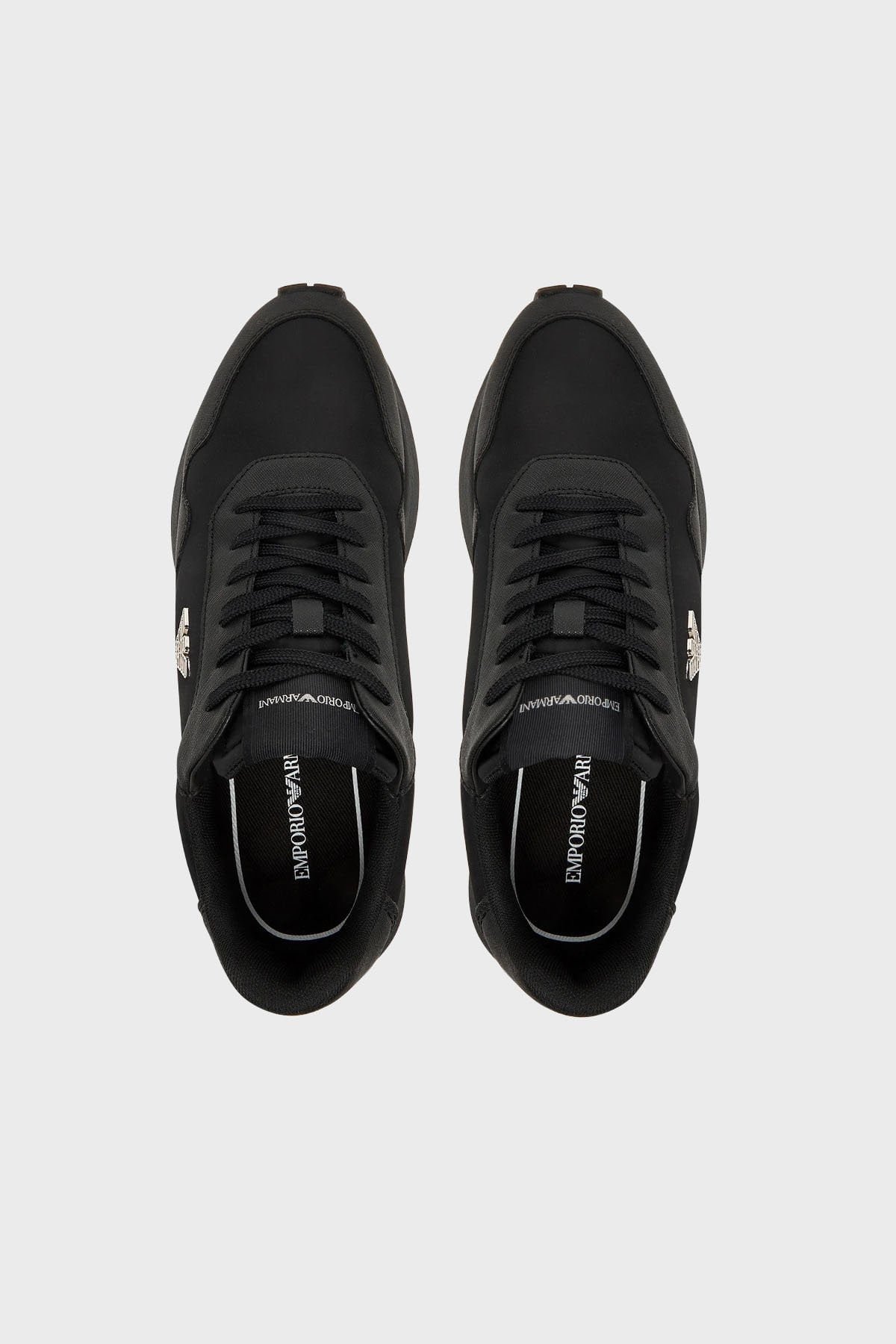 Emporio Armani Emporıo Armani Erkek Metalik Kartal Logolu Düşük Bilekli Nefes Alabilir Ön Yüzeyli Ortopedik Taban Siyah Sneaker EM003738 AF19532-MC005