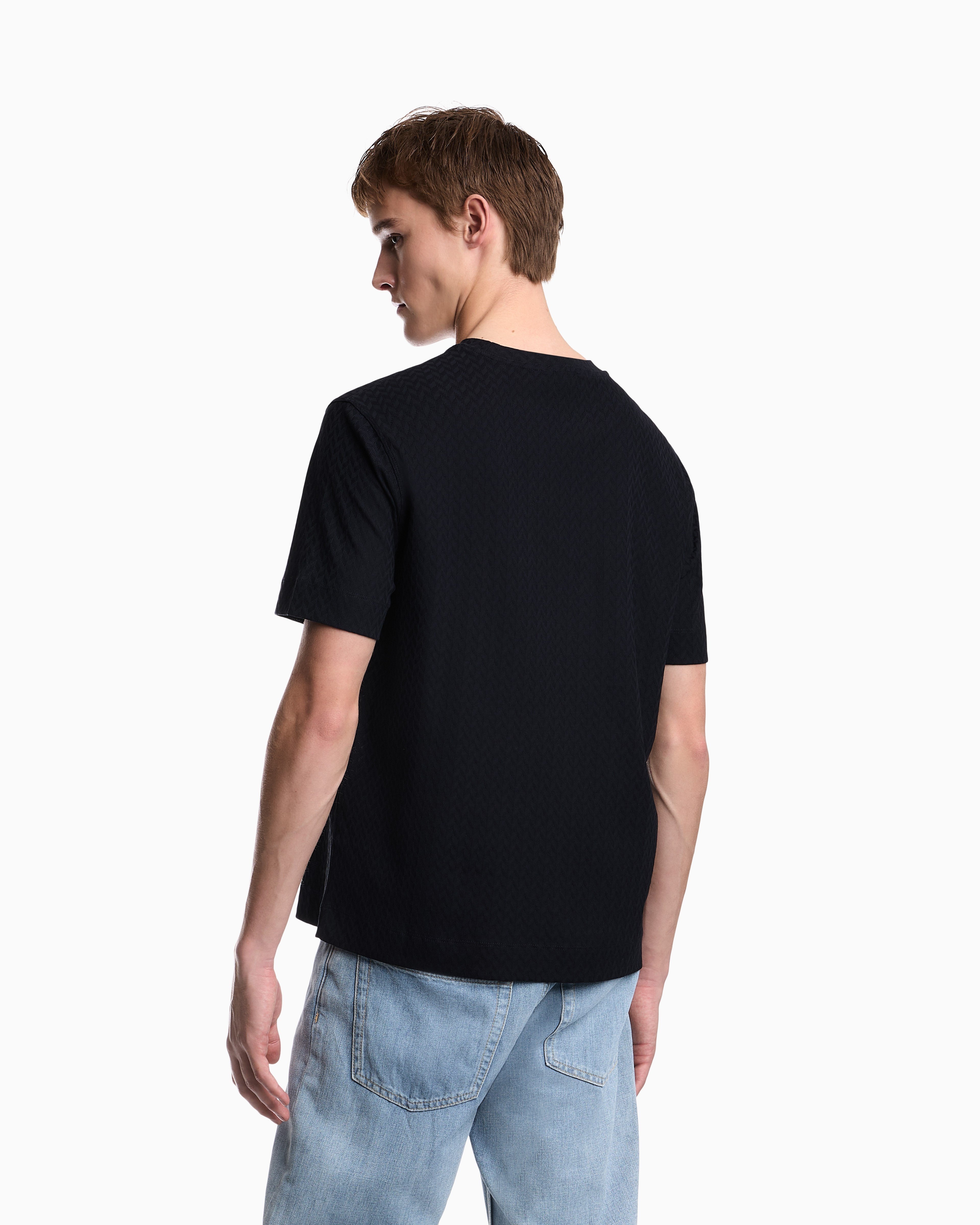 Emporio Armani Emporıo Armani Erkek Normal Kesim Pamuklu Jakarlı Jarse Kumaş Kısa Kollu Lacivert T-Shirt EM007038 AF10762-FB561