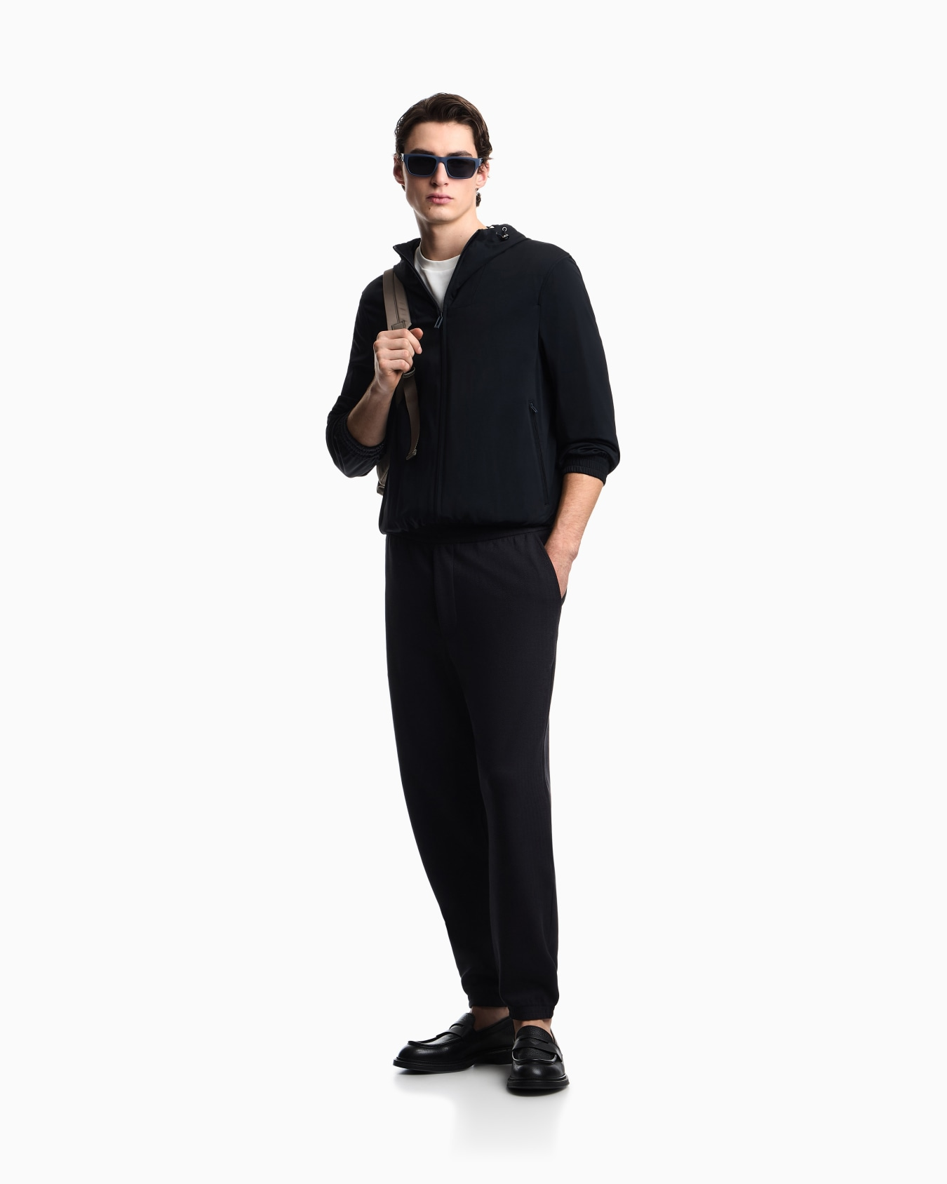 Emporio Armani Emporıo Armani Erkek Normal Kesim Fermuarlı Lastikli Kapüşonlu Esnek Kumaşlı Lacivert Ceket EM004496 AF23435-UB118