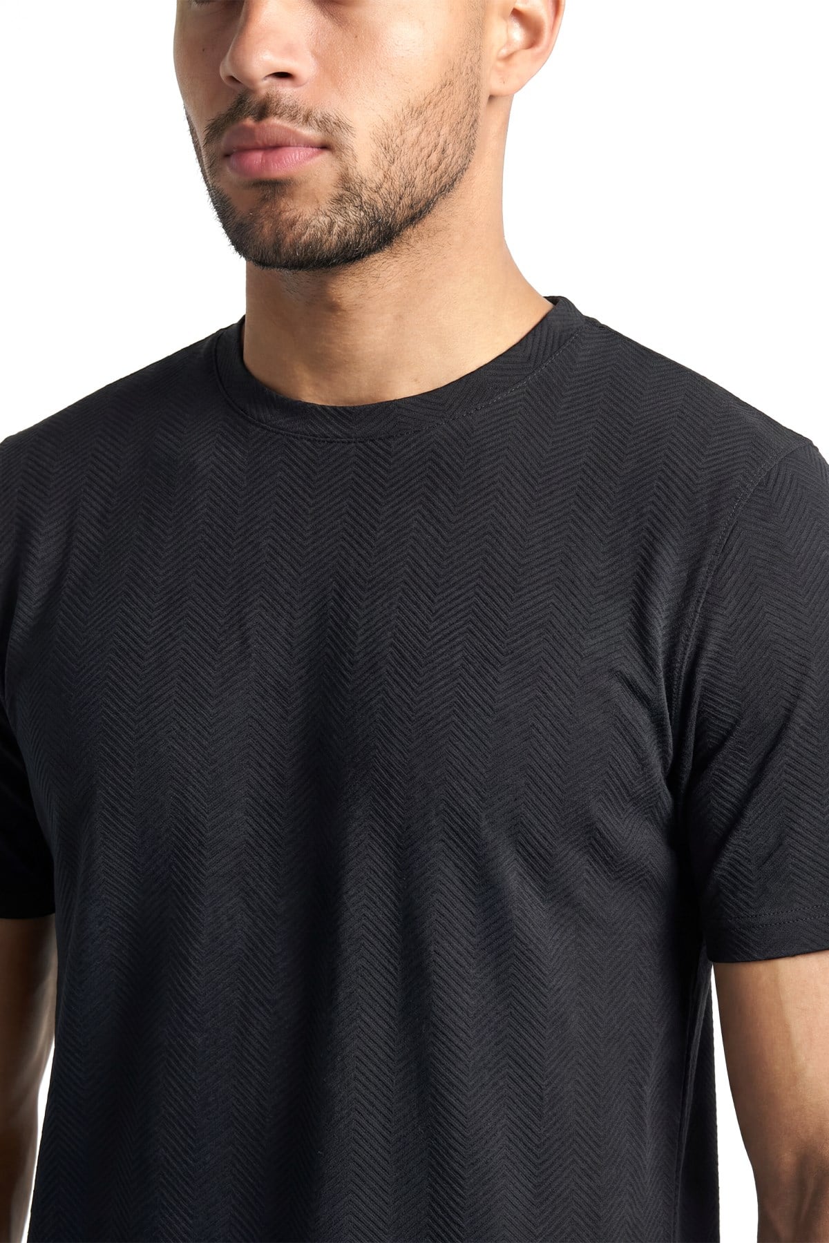 Emporio Armani Emporıo Armani Erkek Normal Kesim Pamuklu Jakarlı Jarse Kumaş Kısa Kollu Siyah T-Shirt EM007038 AF10762-FC328