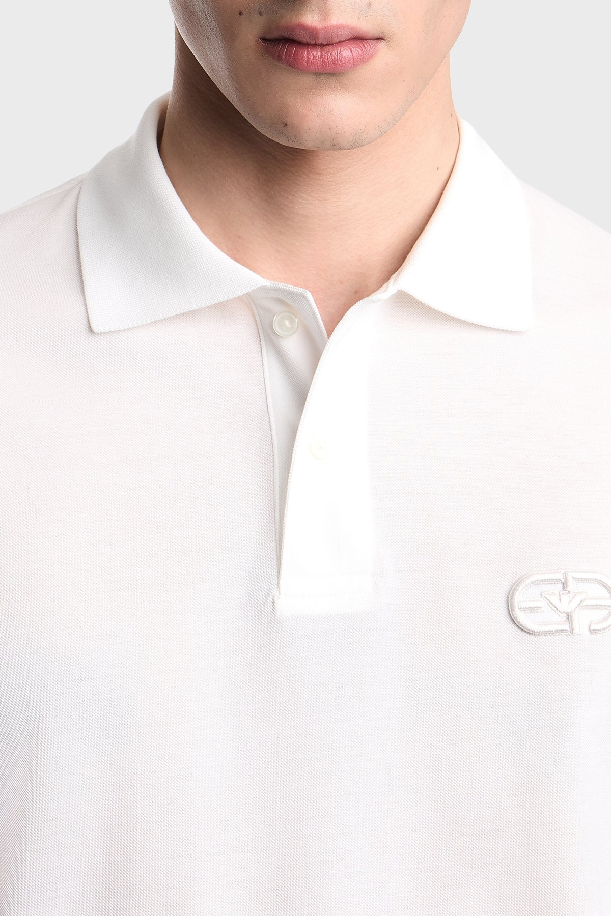 Emporio Armani Emporıo Armani Erkek Normal Kesim Pamuklu Logo Kabartmalı Kısa Kollu Beyaz Polo Yaka T-Shirt EM004579 AF13742-U0003
