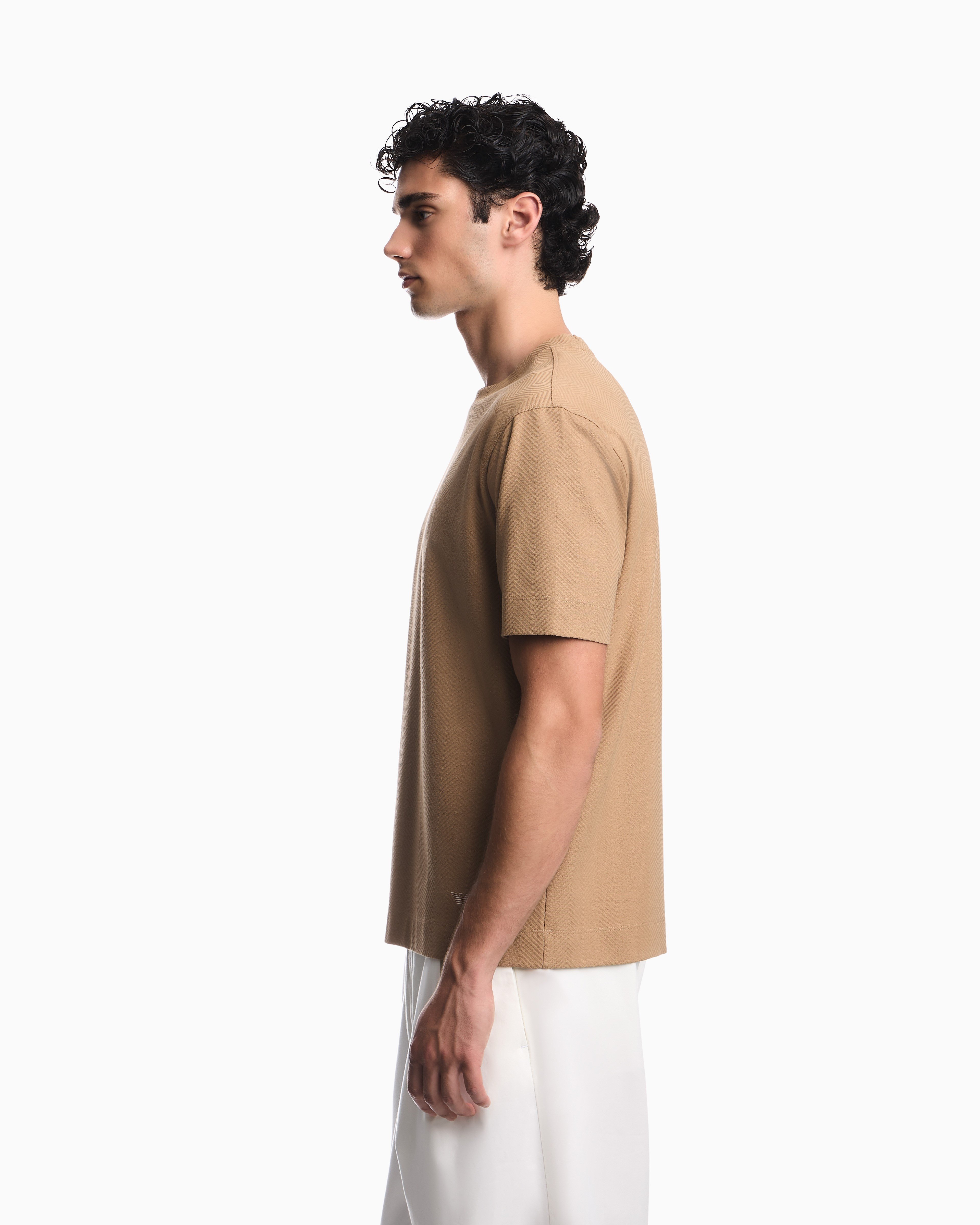 Emporio Armani Emporıo Armani Erkek Normal Kesim Pamuklu Jakarlı Jarse Kumaş Kısa Kollu Bej T-Shirt EM007038 AF10762-F6245