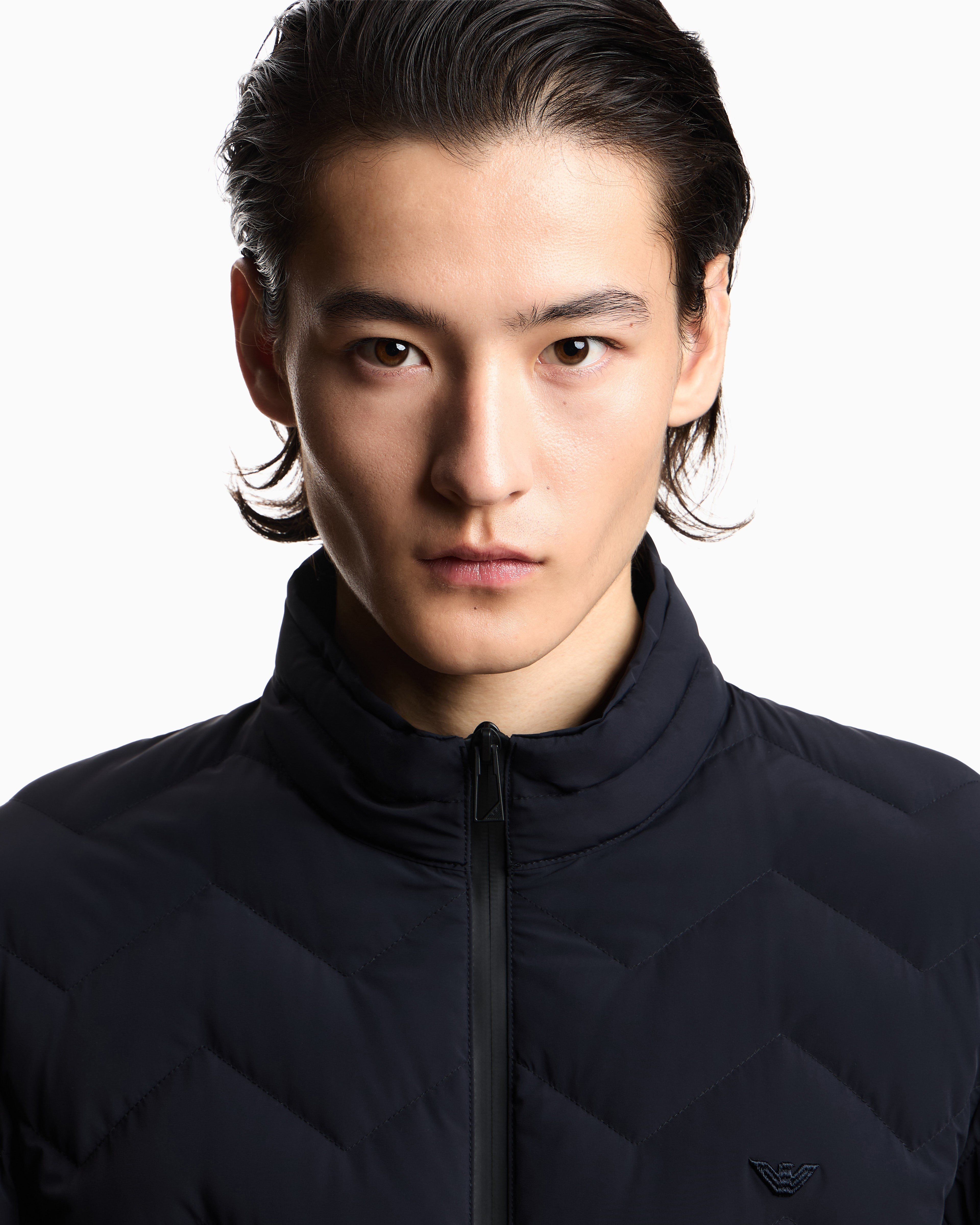 Emporio Armani Emporıo Armani Erkek Normal Kesim Dik Yaka Kapitoneli Lacivert Ceket EM004947 AF18499-UB118