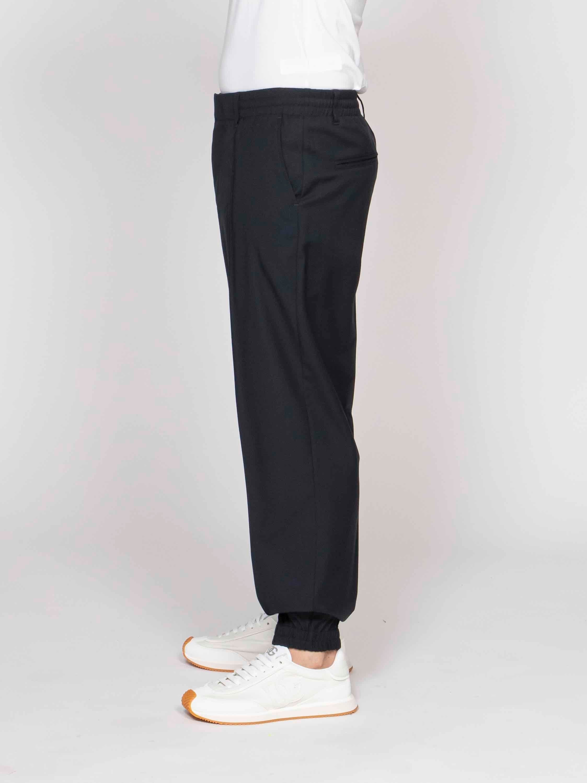 Emporio Armani Emporıo Armani Erkek Normal Kesim Paçası Lastikli Yün İçerikli Pileli Lacivert Pantolon EM005379 AF24469-UB118