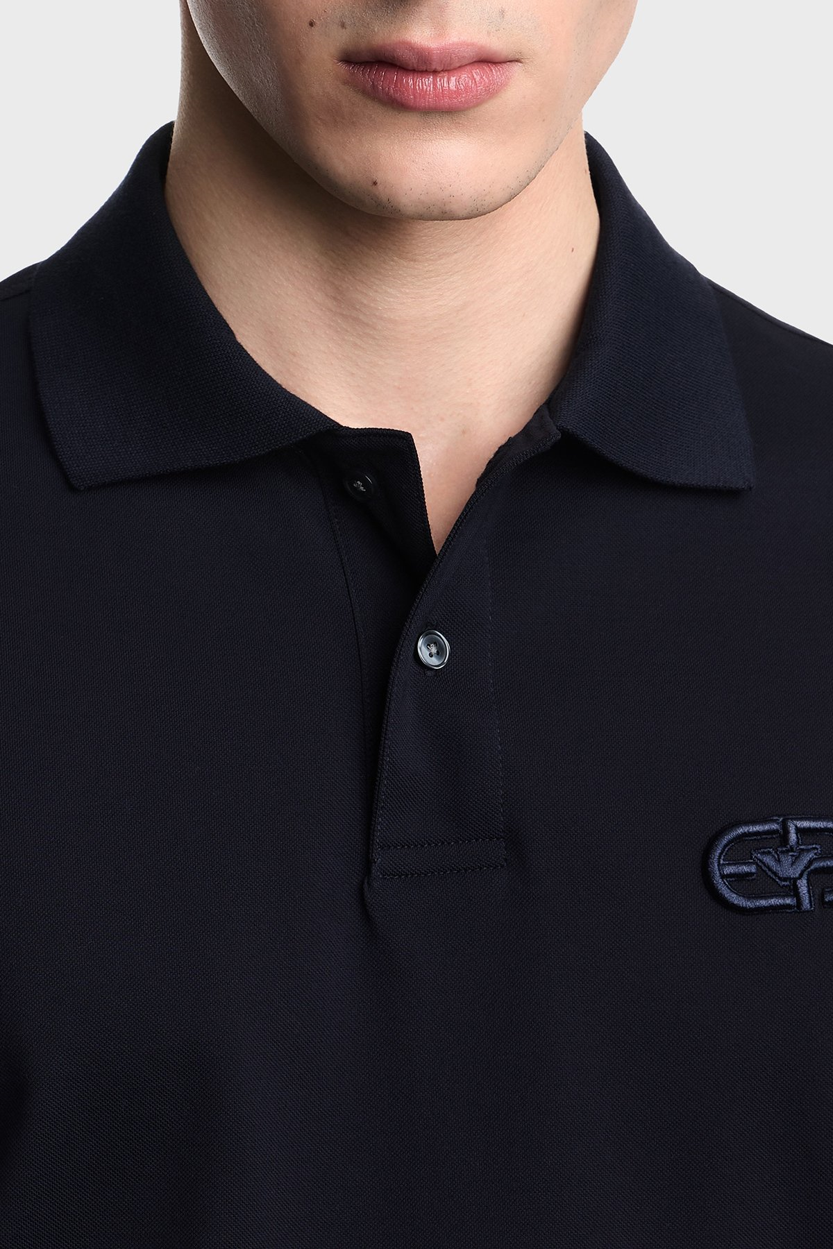 Emporio Armani Emporıo Armani Erkek Normal Kesim Pamuklu Logo Kabartmalı Kısa Kollu Lacivert Polo Yaka T-Shirt EM004579 AF13742-UB118