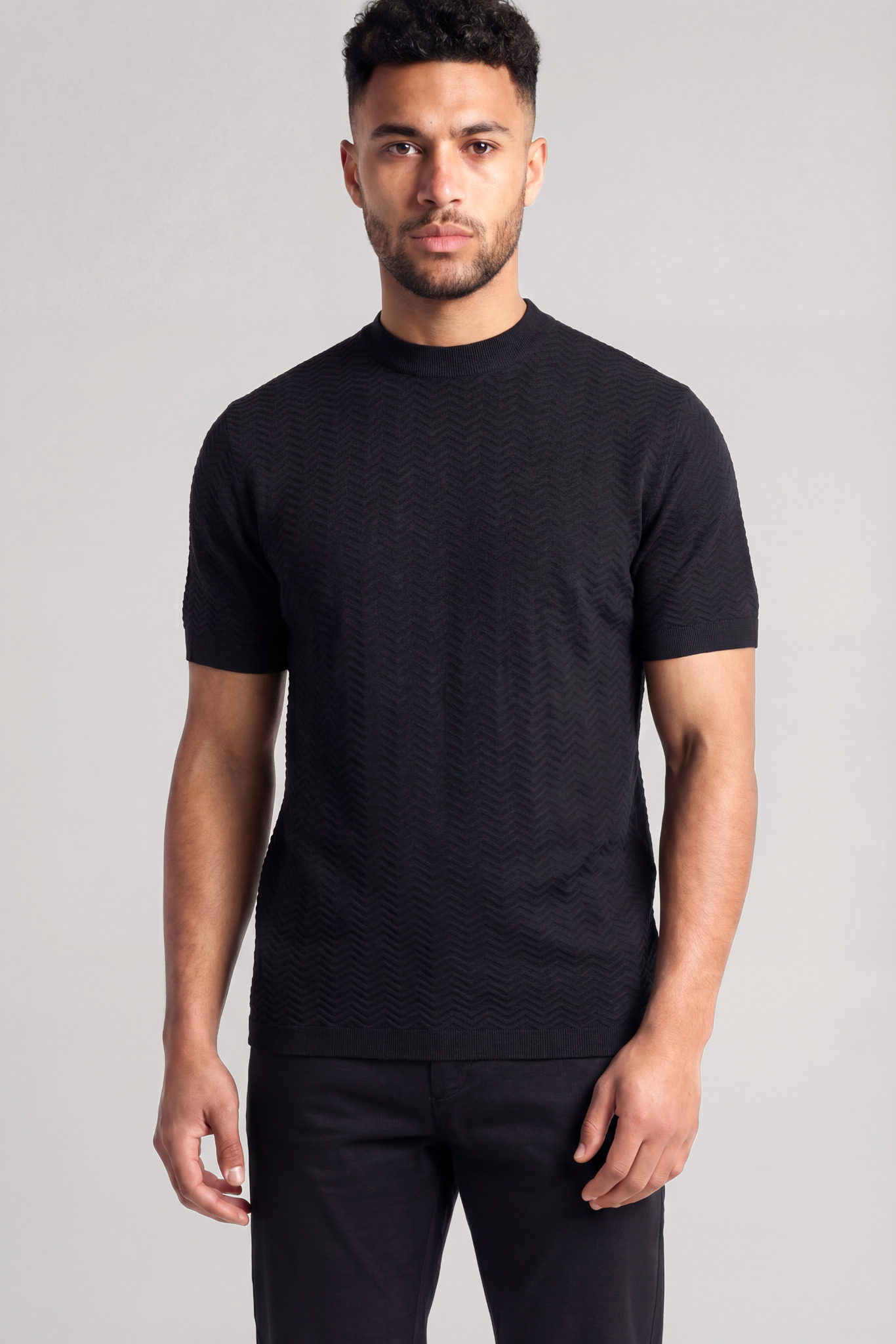 Emporio Armani Emporıo Armani Erkek Pamuklu Bisiklet Yaka Kısa Kollu Siyah Kazak EM004671 AF23759-UC001