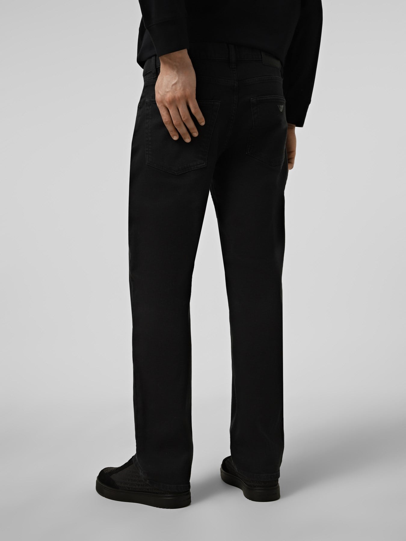 Emporio Armani Emporıo Armani Erkek Regular Fit Normal Bel Düz Paça Pamuklu Denim Siyah Pantolon EM000763 AF24540-UC001