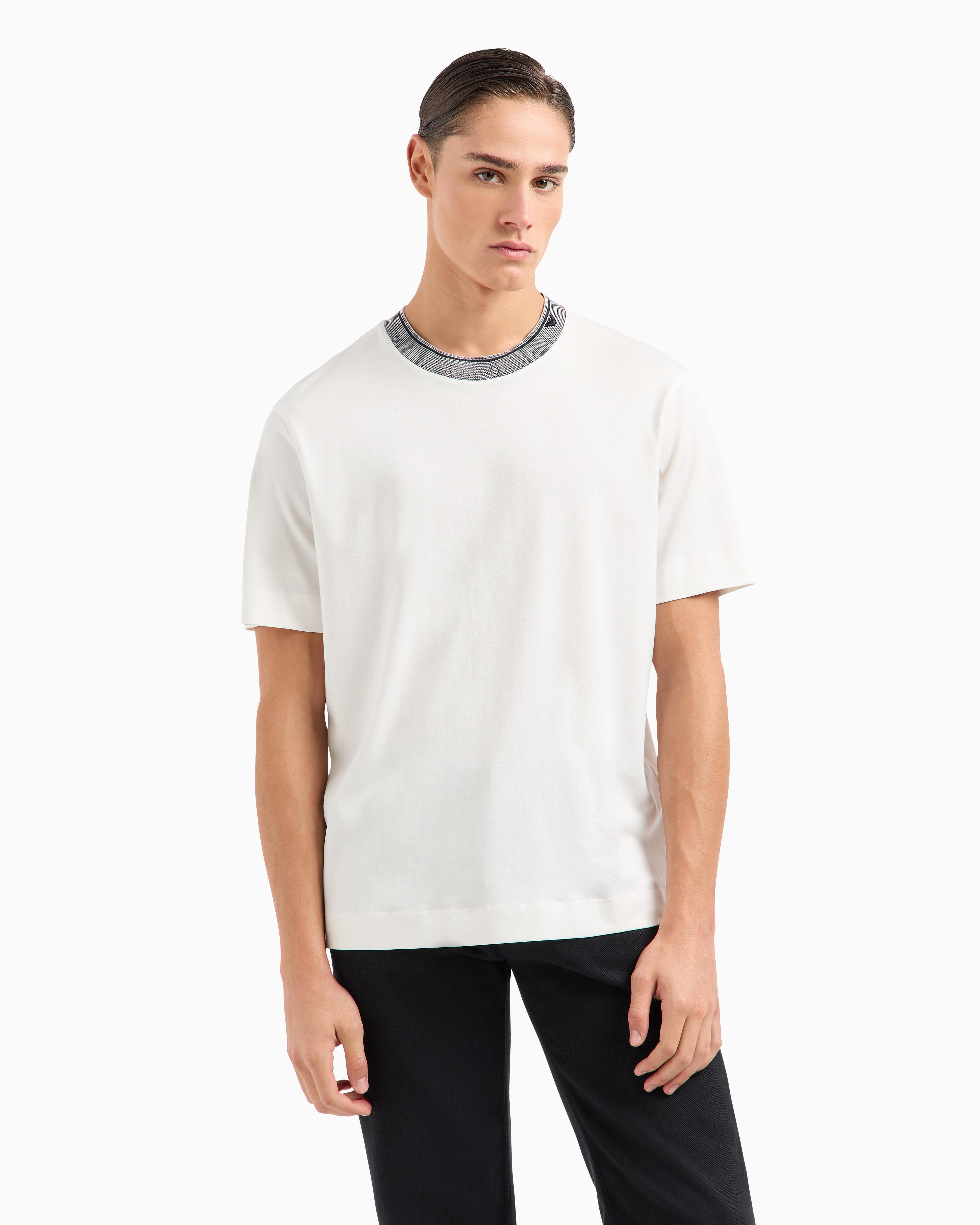EMPORIO ARMANI Emporıo Armani Erkek Regular Fit Pamuklu Kartal İşlemeli Yuvarlak Yaka Beyaz T-Shirt EM000853 AF12926-U0003