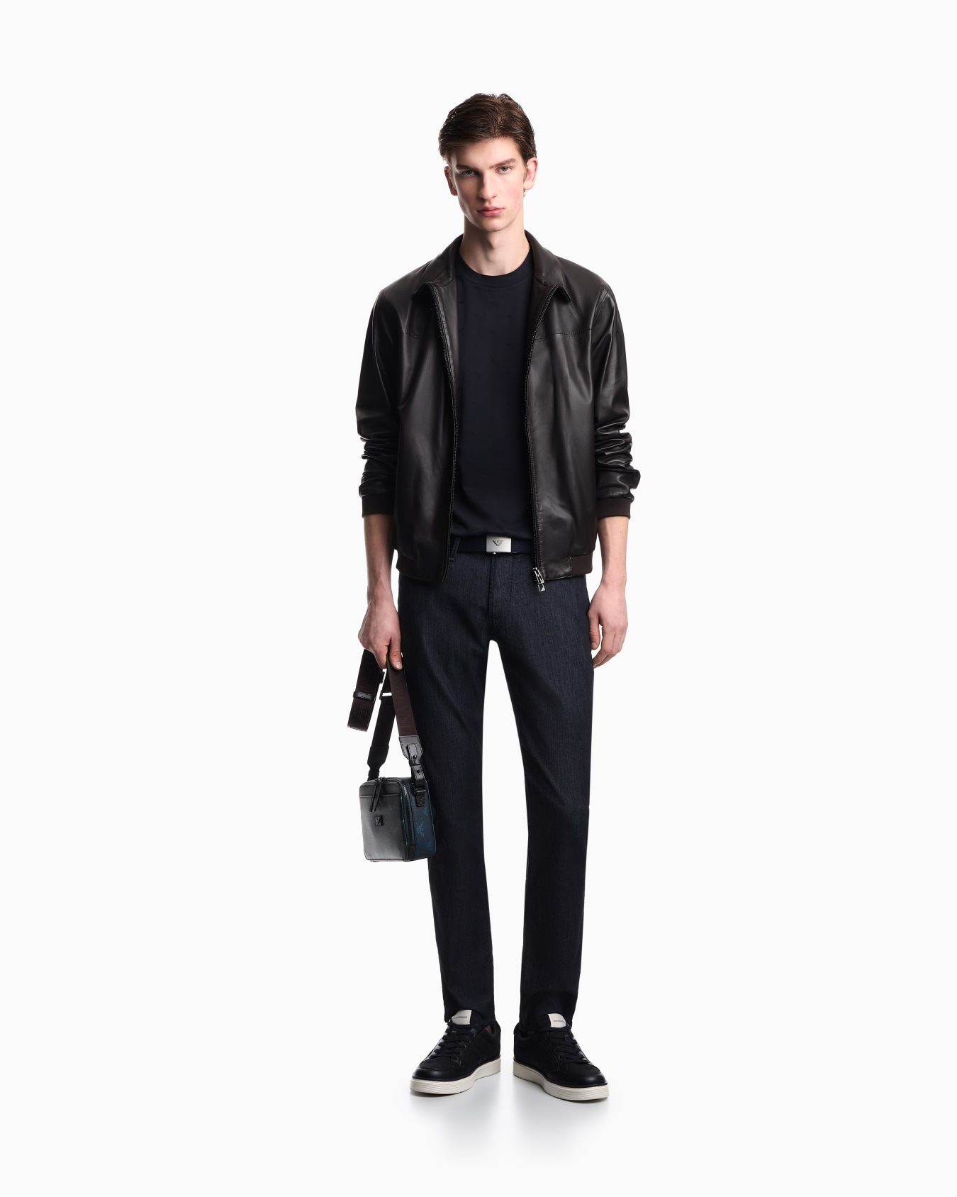 Emporio Armani Emporıo Armani Erkek Regular Fit Mikro Kartal Desenli Yuvarlak Yakalı Kısa Kollu Lacivert T-Shirt EM004522 AF10762-FB469