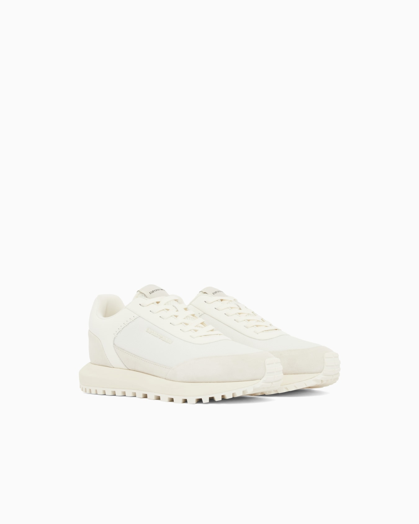 Emporio Armani Emporıo Armani Erkek Süet ve File Detaylı Yuvarlak Burunlu Logo İmzalı Beyaz Sneaker EM004839 AF24321-M0360