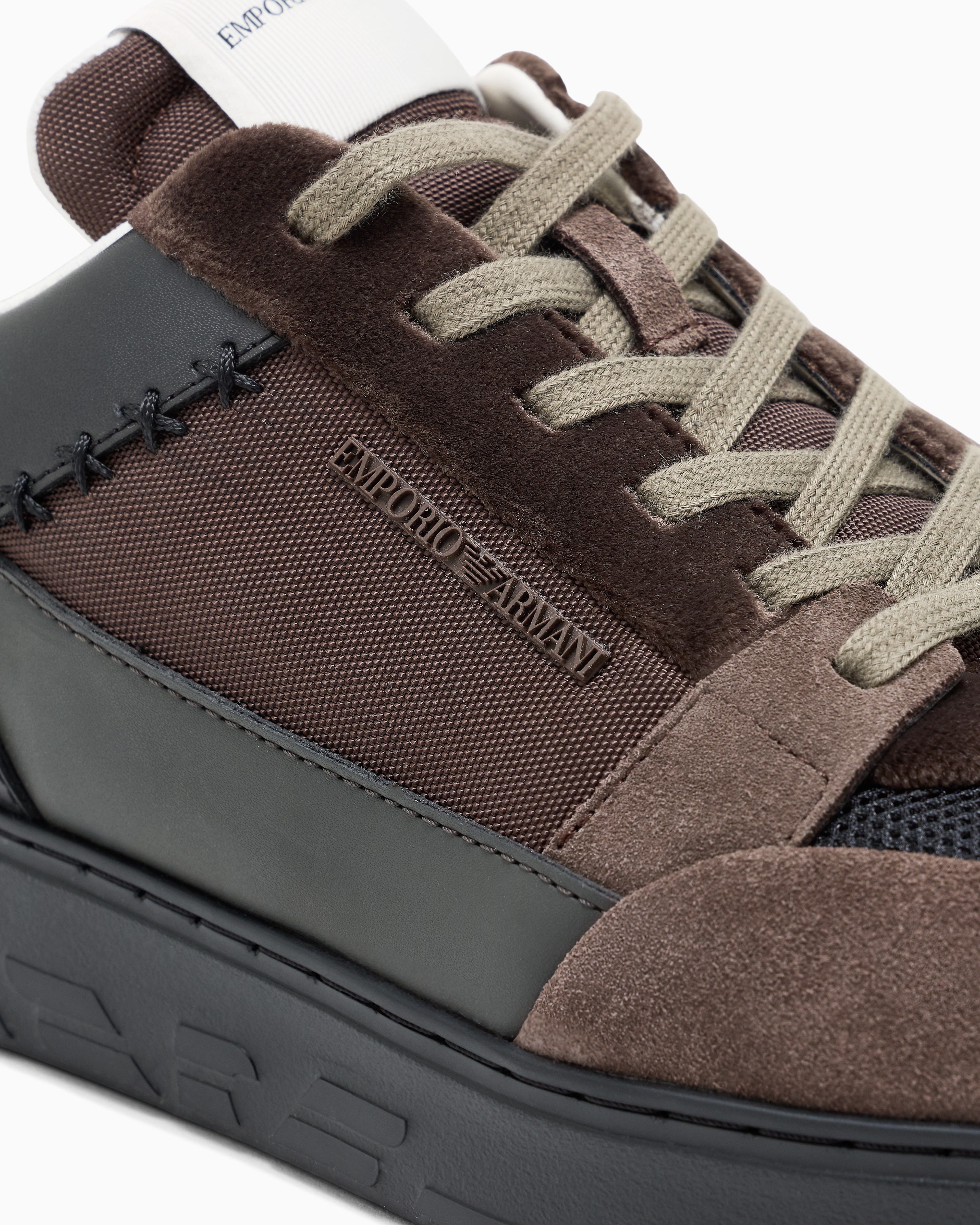 Emporio Armani Emporıo Armani Erkek Süet ve File Detaylı Düşük Bilekli Kahverengi Sneaker EM004836 AF23155-M6489