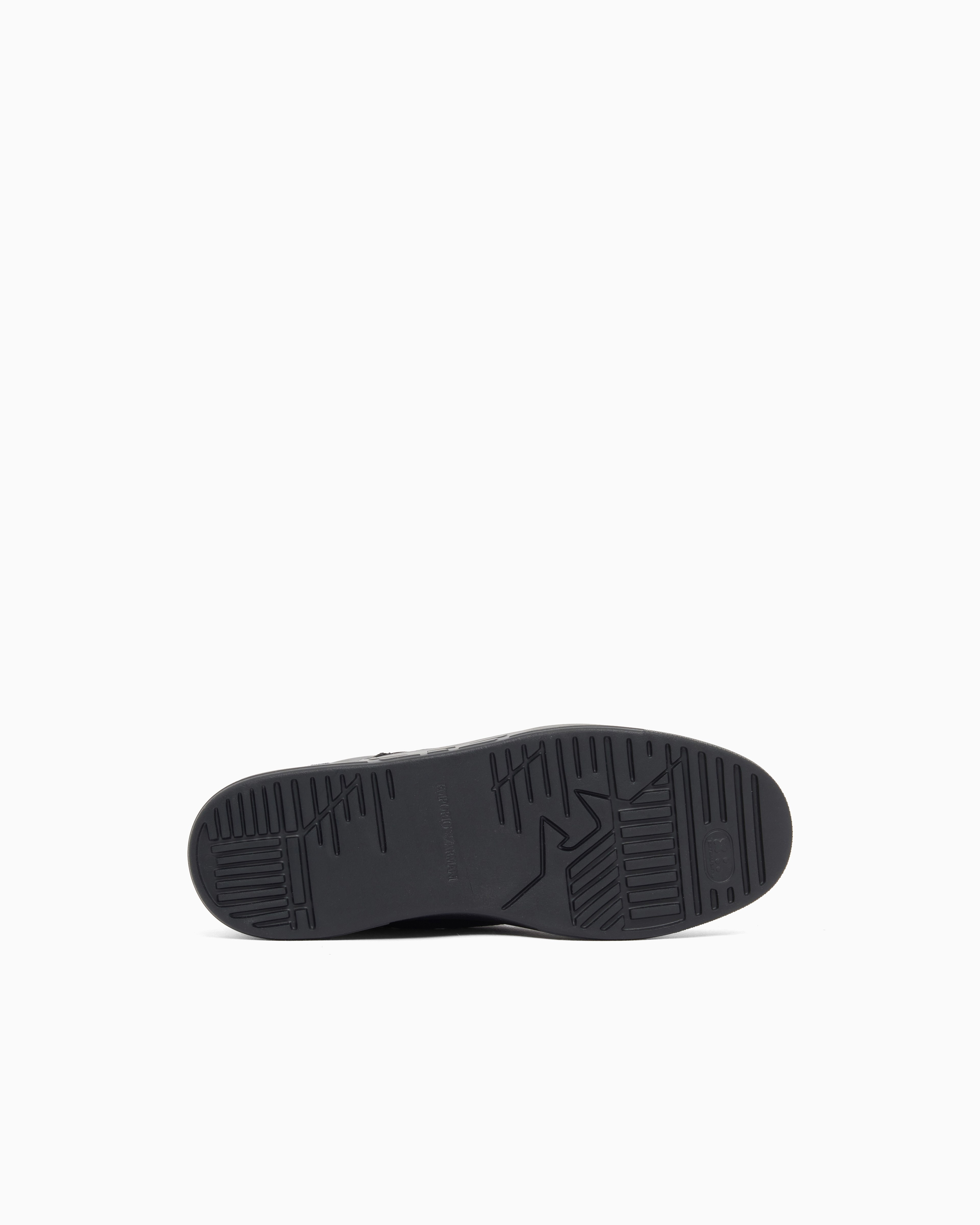 Emporio Armani Emporıo Armani Erkek Süet ve File Detaylı Düşük Bilekli Siyah Sneaker EM004836 AF23155-MZ312