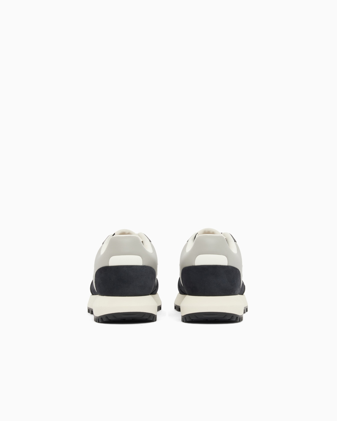 Emporio Armani Emporıo Armani Erkek Süet ve File Detaylı Yuvarlak Burunlu Logo İmzalı Lacivert Sneaker EM004839 AF24321-MB617