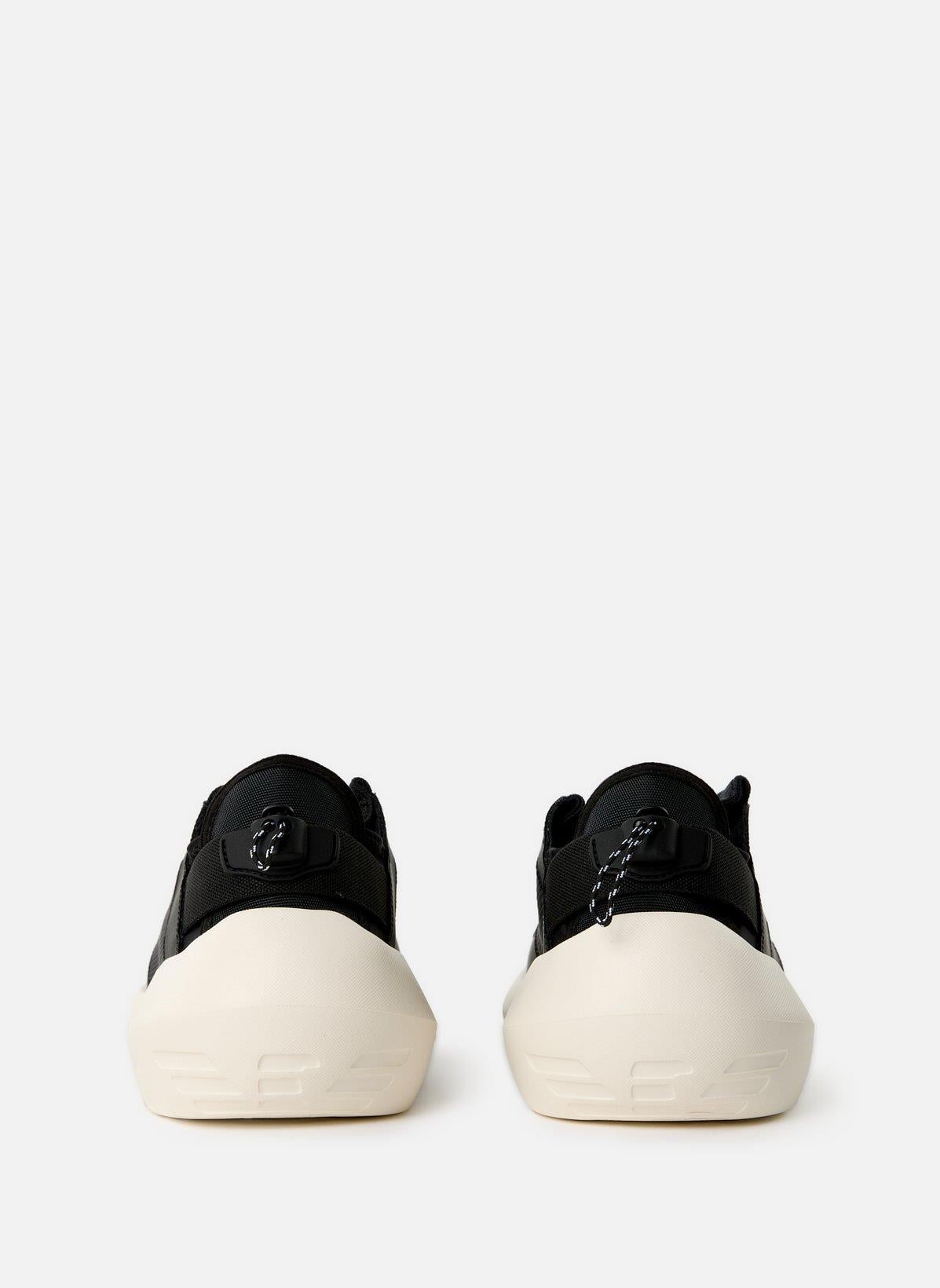 EMPORIO ARMANI Emporıo Armani Erkek Yüksek Rahat Taban Nefes Alabilen Fileli Siyah-Mavi Sneaker EM001675 AF14764-ZB002