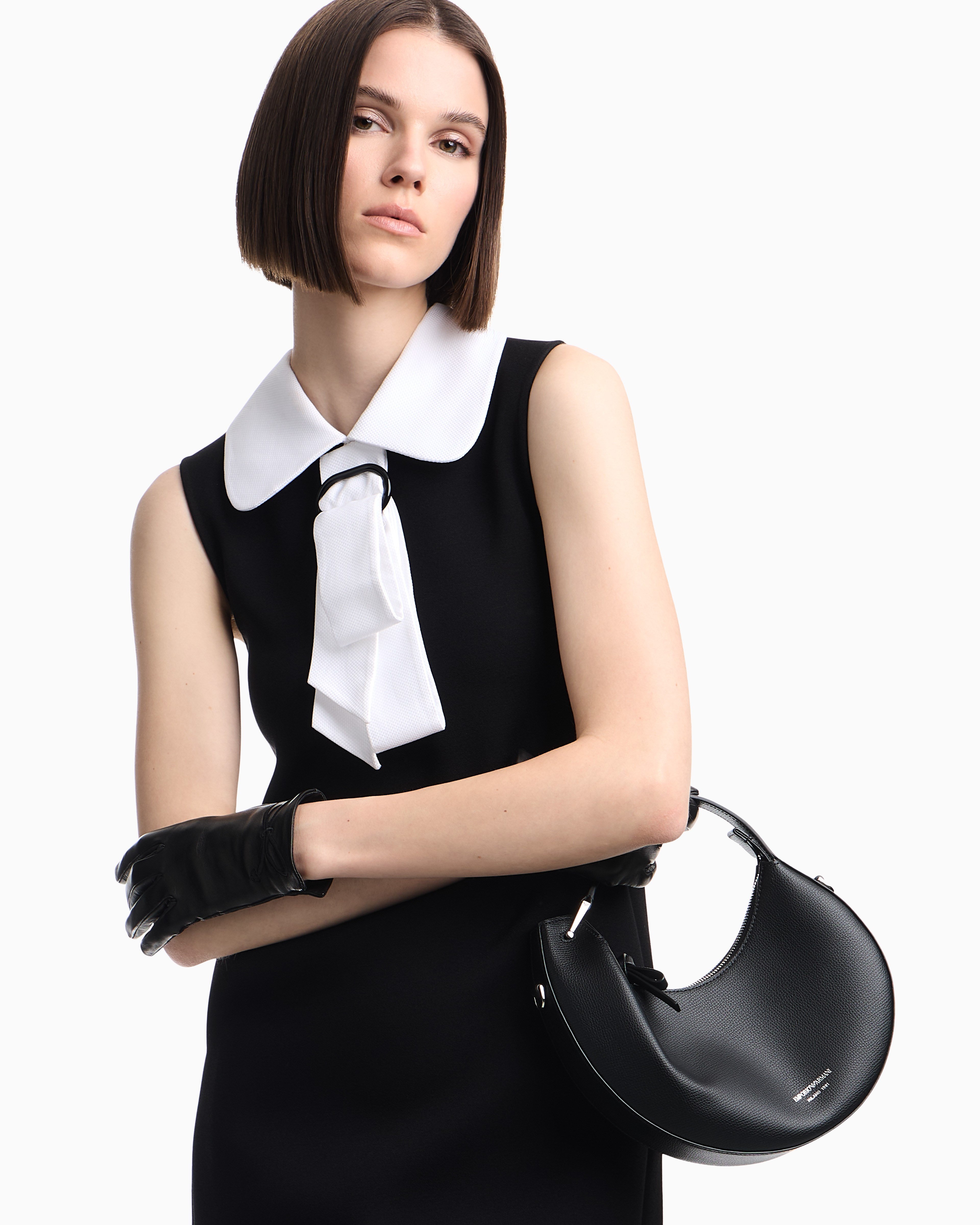 Emporio Armani Emporıo Armani Kadın Çıkarılabilir Omuz Askılı Dokulu Deri Yüzeyli Mini Siyah Omuz Çantası EW005671 AF29459-UC001