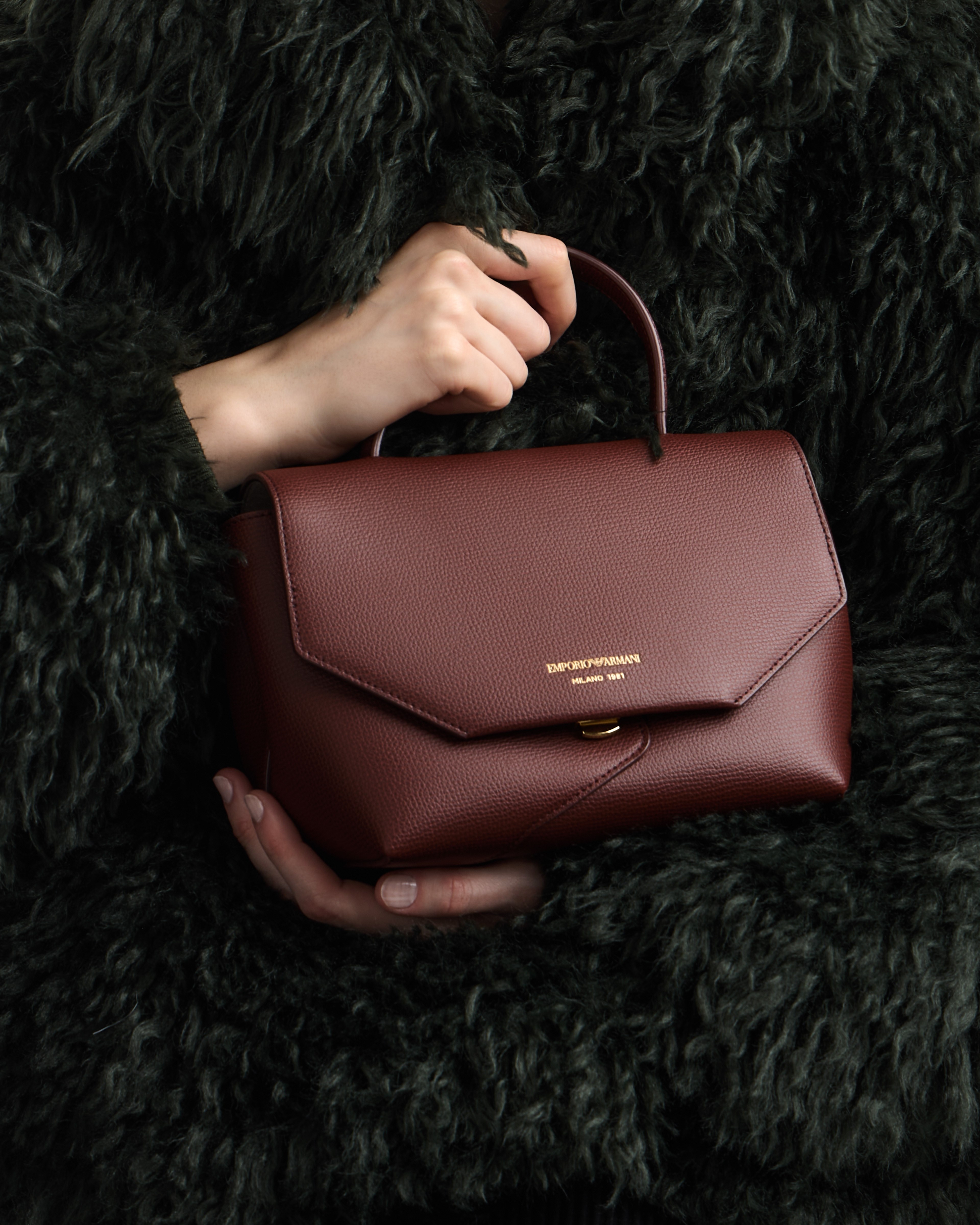 Emporio Armani Emporıo Armani Kadın Çıkarılabilir Uzun Askılı Deri Mini Gri El Çantası EW005672 AF29459-U6017